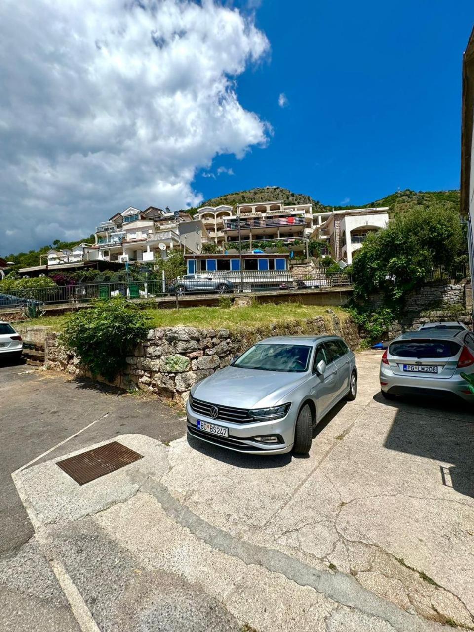 Lenny One bedroom Apartment Sveti Stefan view 5