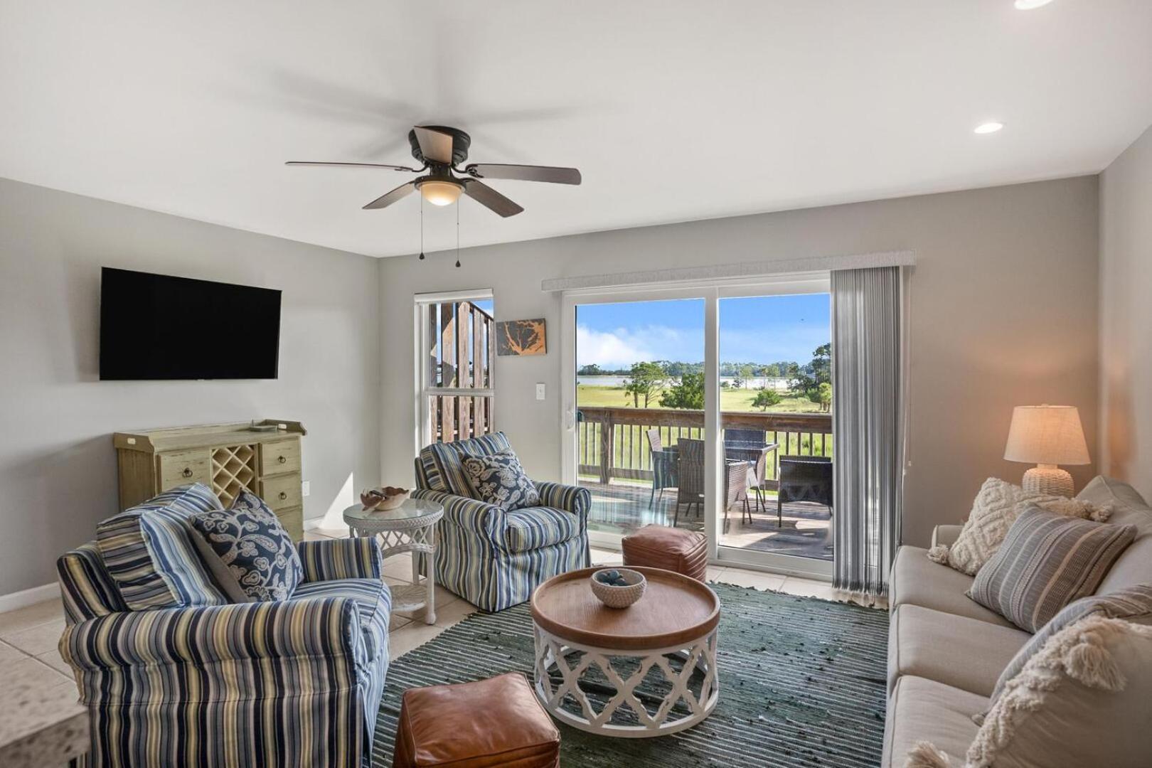 5 Springtide Villa with Resort Passes view 2