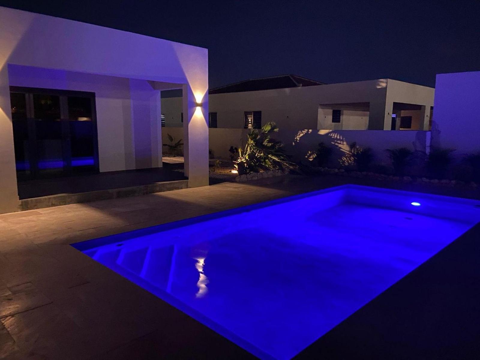Villa Jasmijn with private pool, Mambo Beach