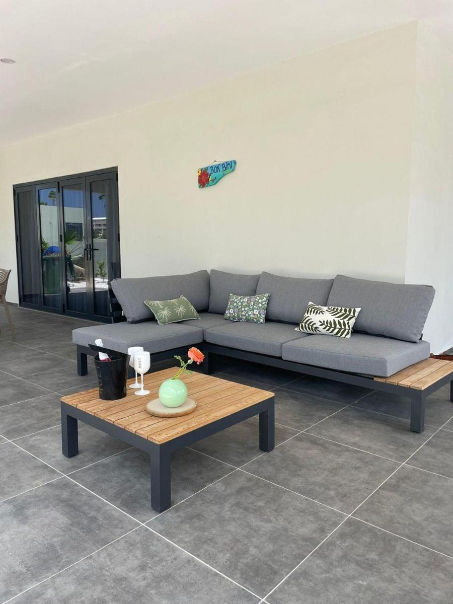 Villa Jasmijn with private pool, Mambo Beach