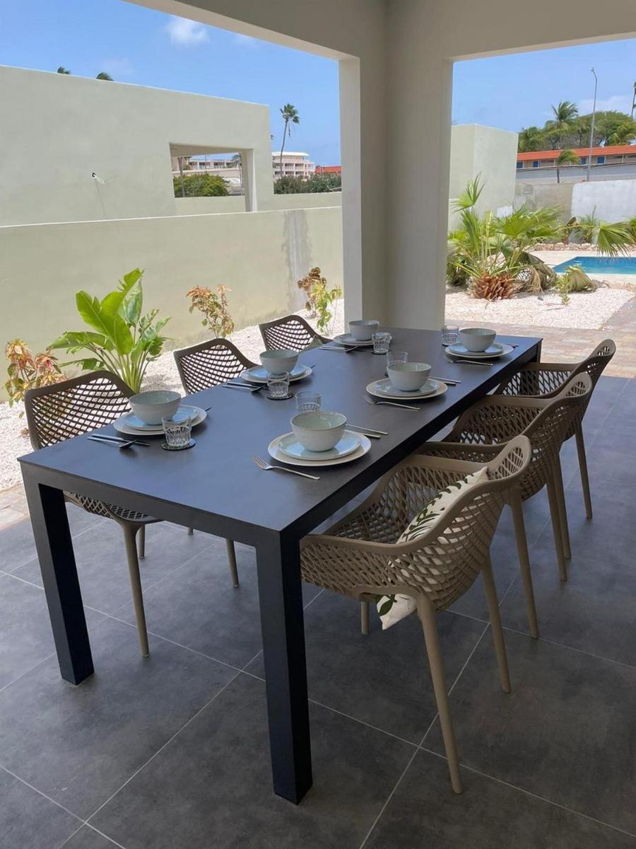 Villa Jasmijn with private pool, Mambo Beach