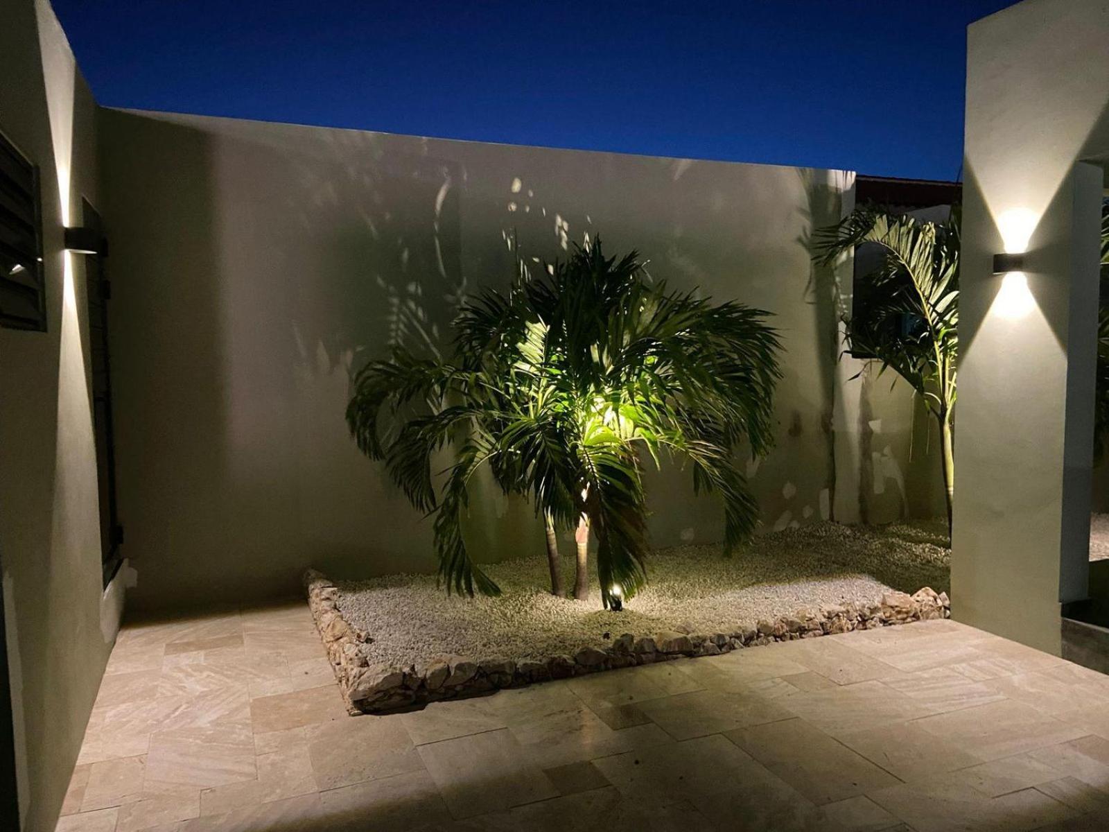 Villa Jasmijn with private pool, Mambo Beach