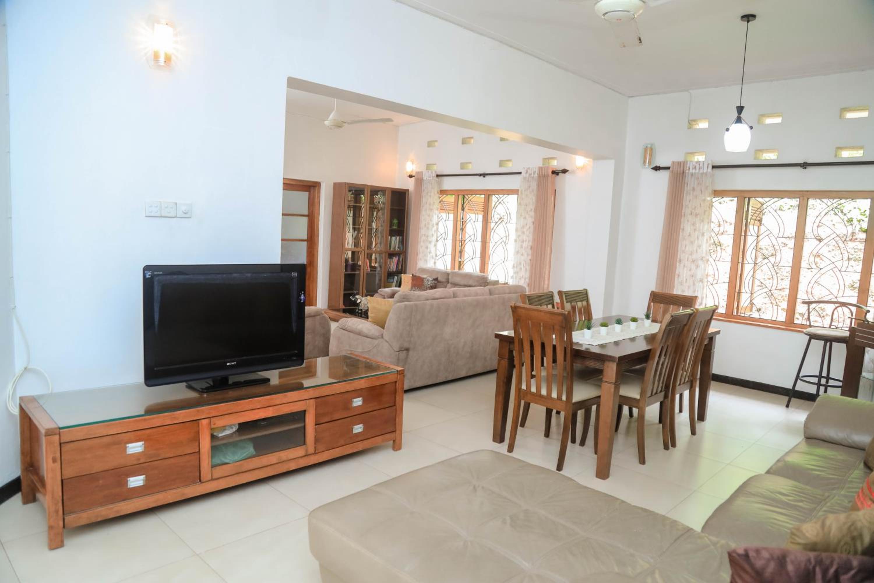 Destine Holiday Bungalow view 3
