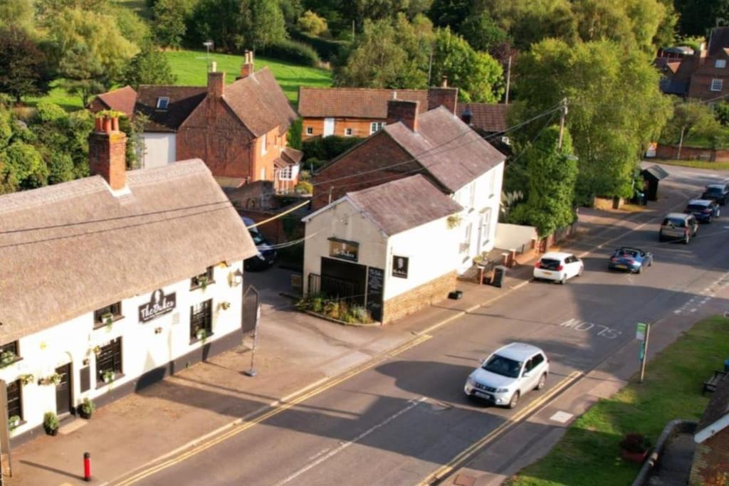 The Dukes, photo 17