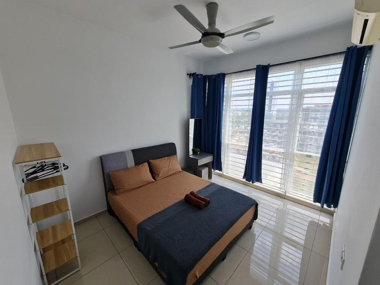 Kyu Residence lMÜSLIM HOMESTAYl at Bangi Gateway Service Apartment photo 6
