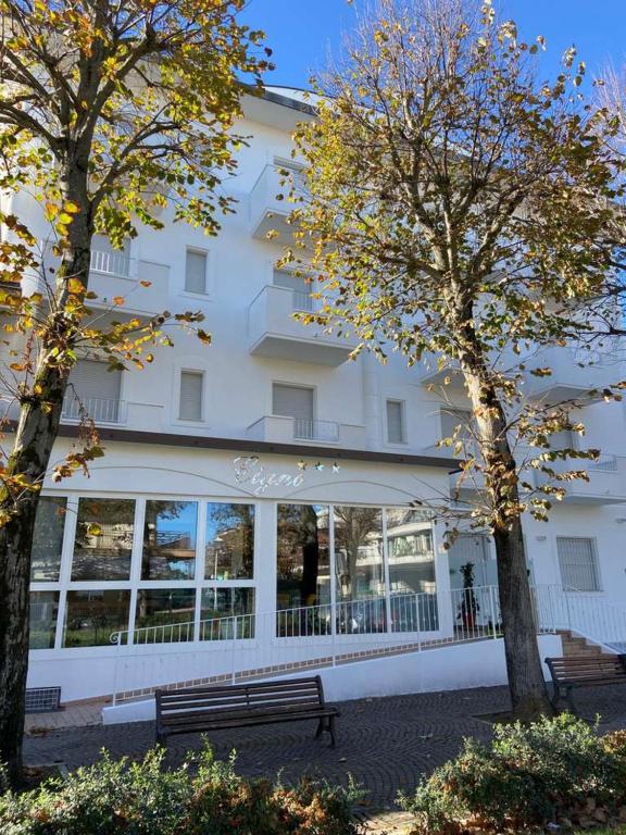 Hotel Residence Cigno - Image 1