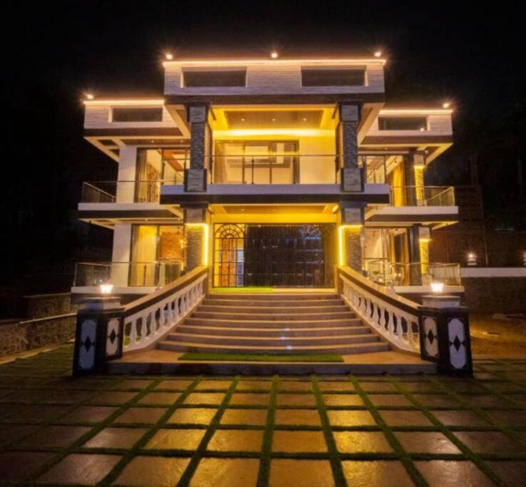 Mountain View 5BHK Villa by Stay Bay view 3