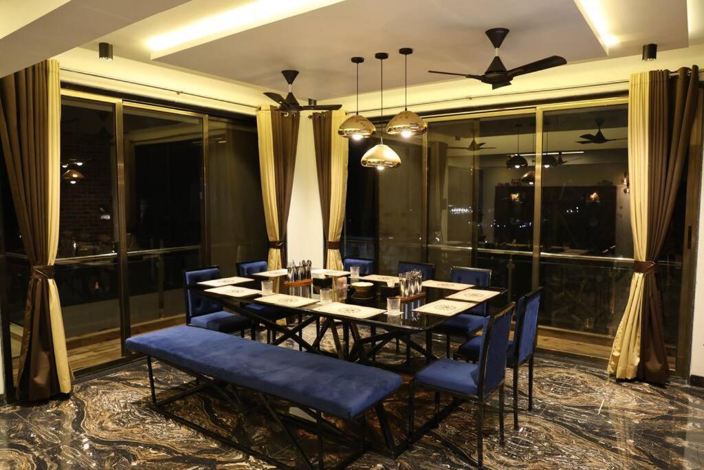 Mountain View 5BHK Villa by Stay Bay view 4