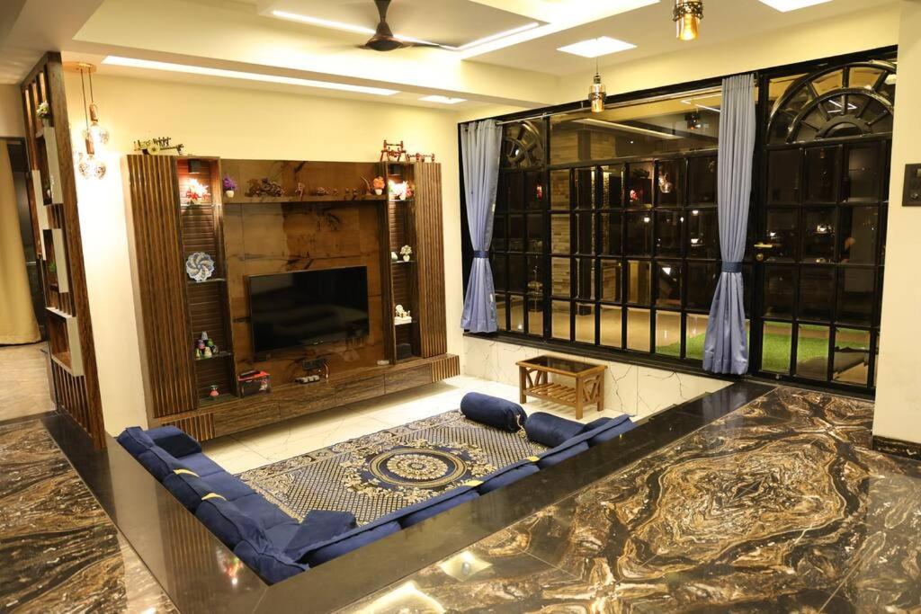 Mountain View 5BHK Villa by Stay Bay view 5