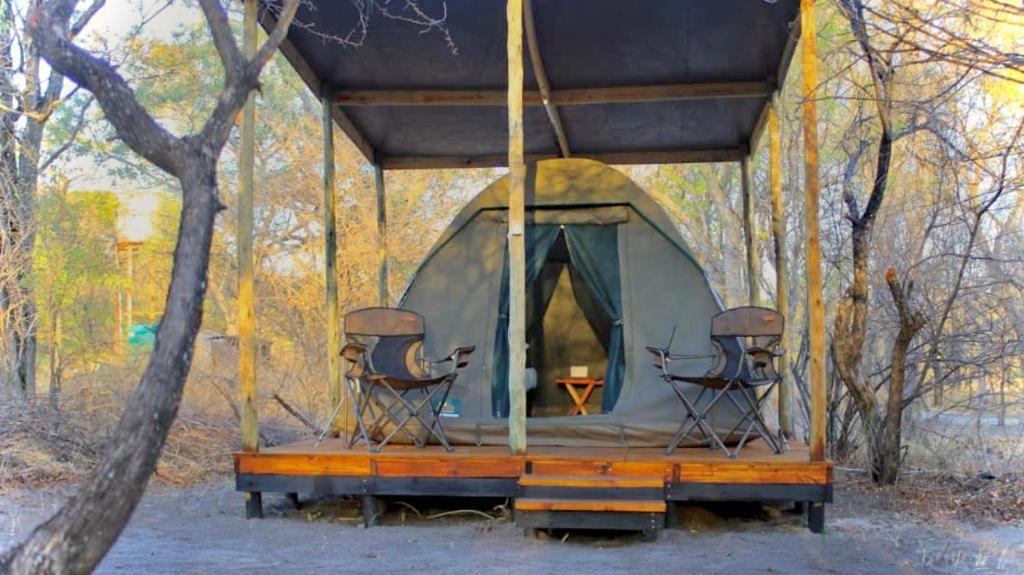 Rustic Gate Lodge and Campsite