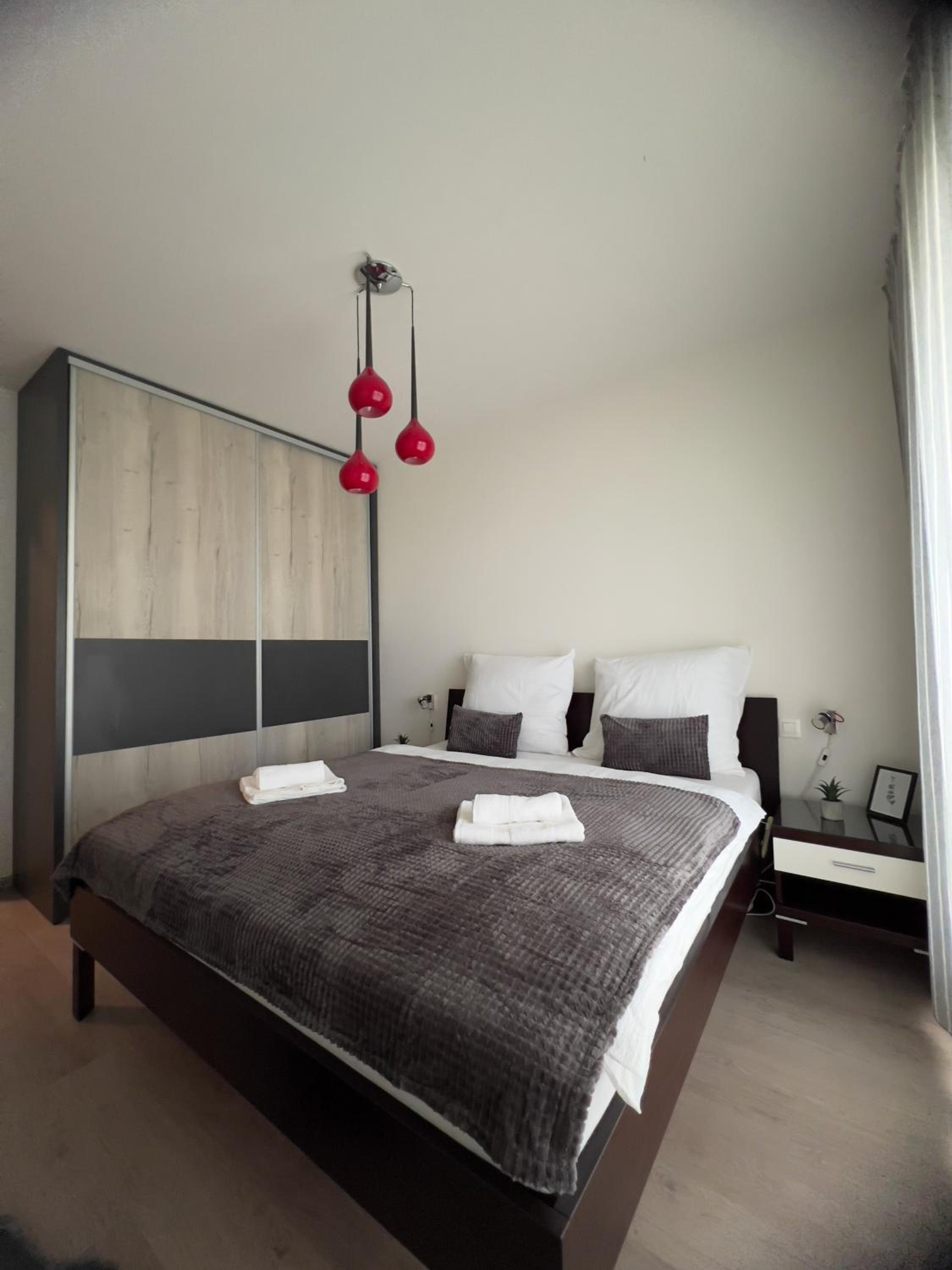 BNB New Beautiful Apartment in the Center of Ostrava with option Garage Parking