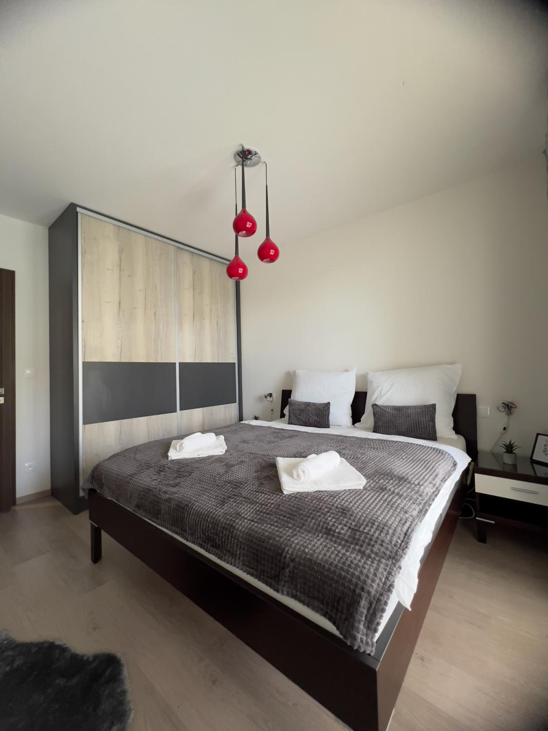 BNB New Beautiful Apartment in the Center of Ostrava with option Garage Parking