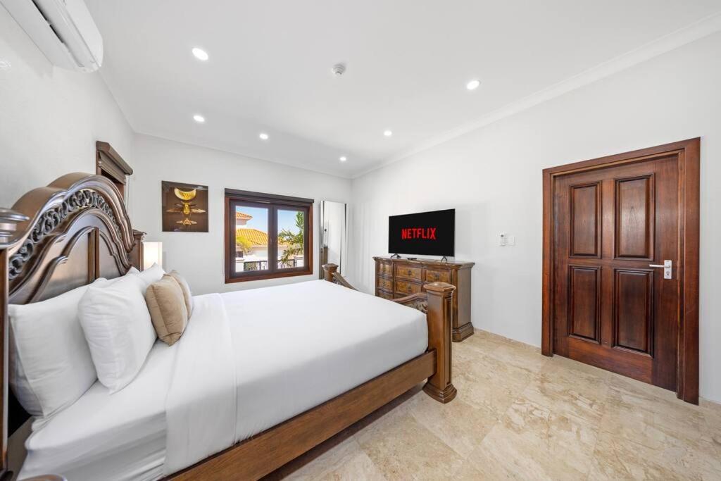 Bocobay Sol Palmera Villa