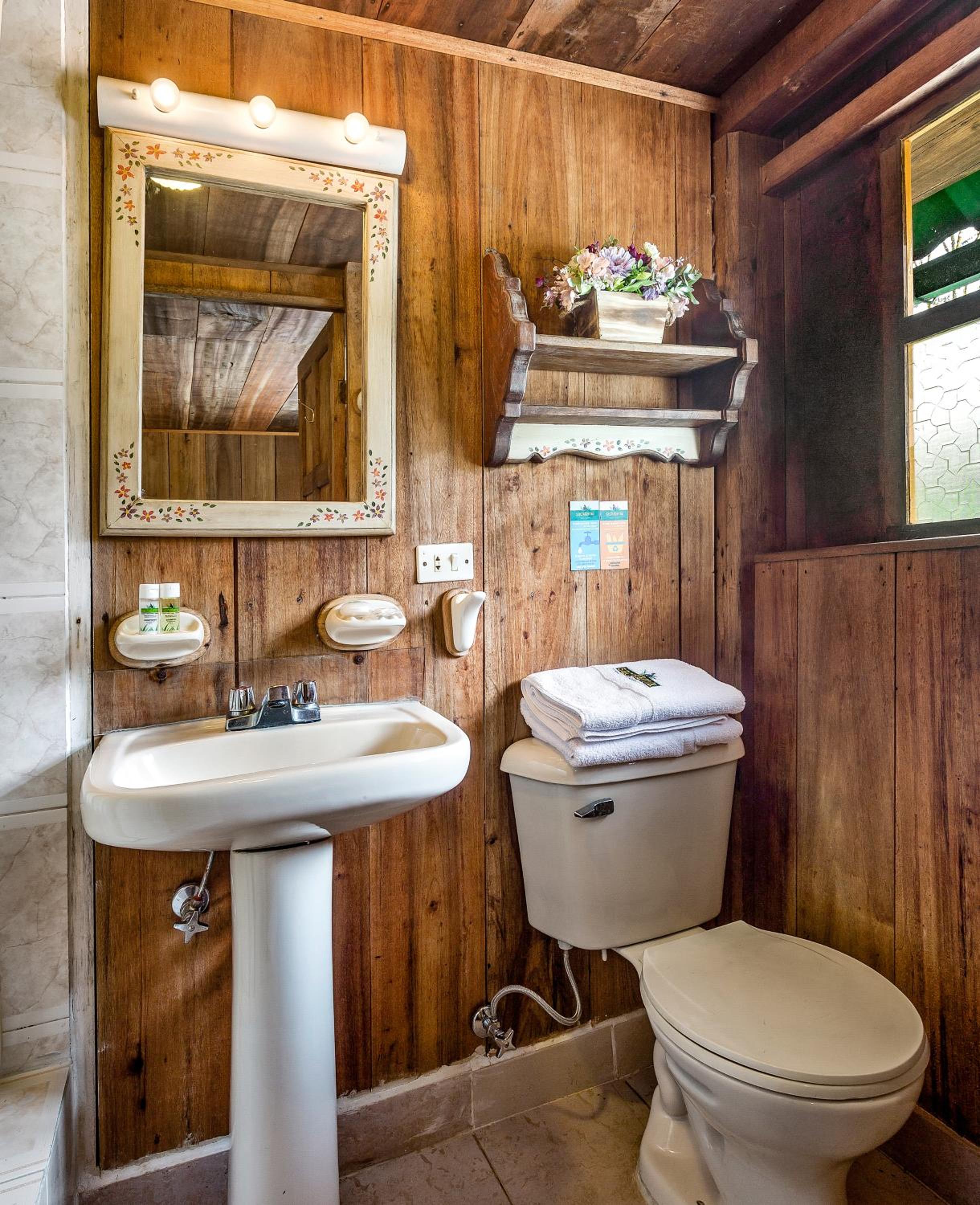 Sachatamia Lodge