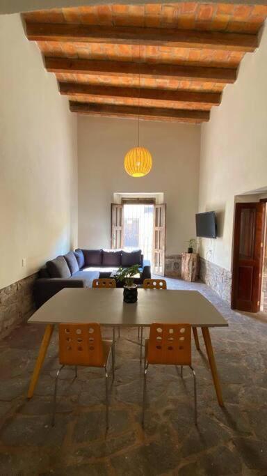 Unique COLIVING 2