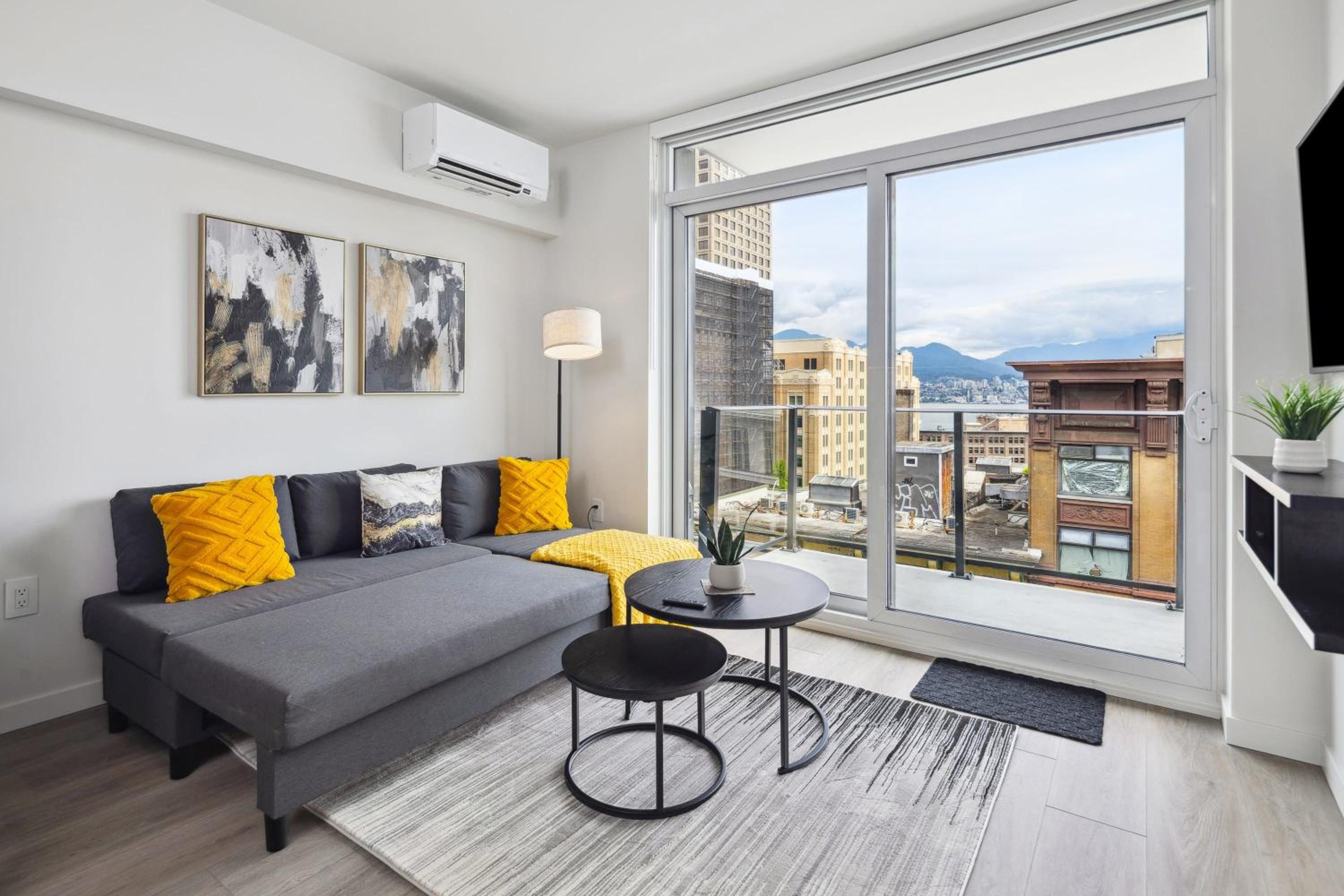 Brand New City Apt in Downtown Vancouver