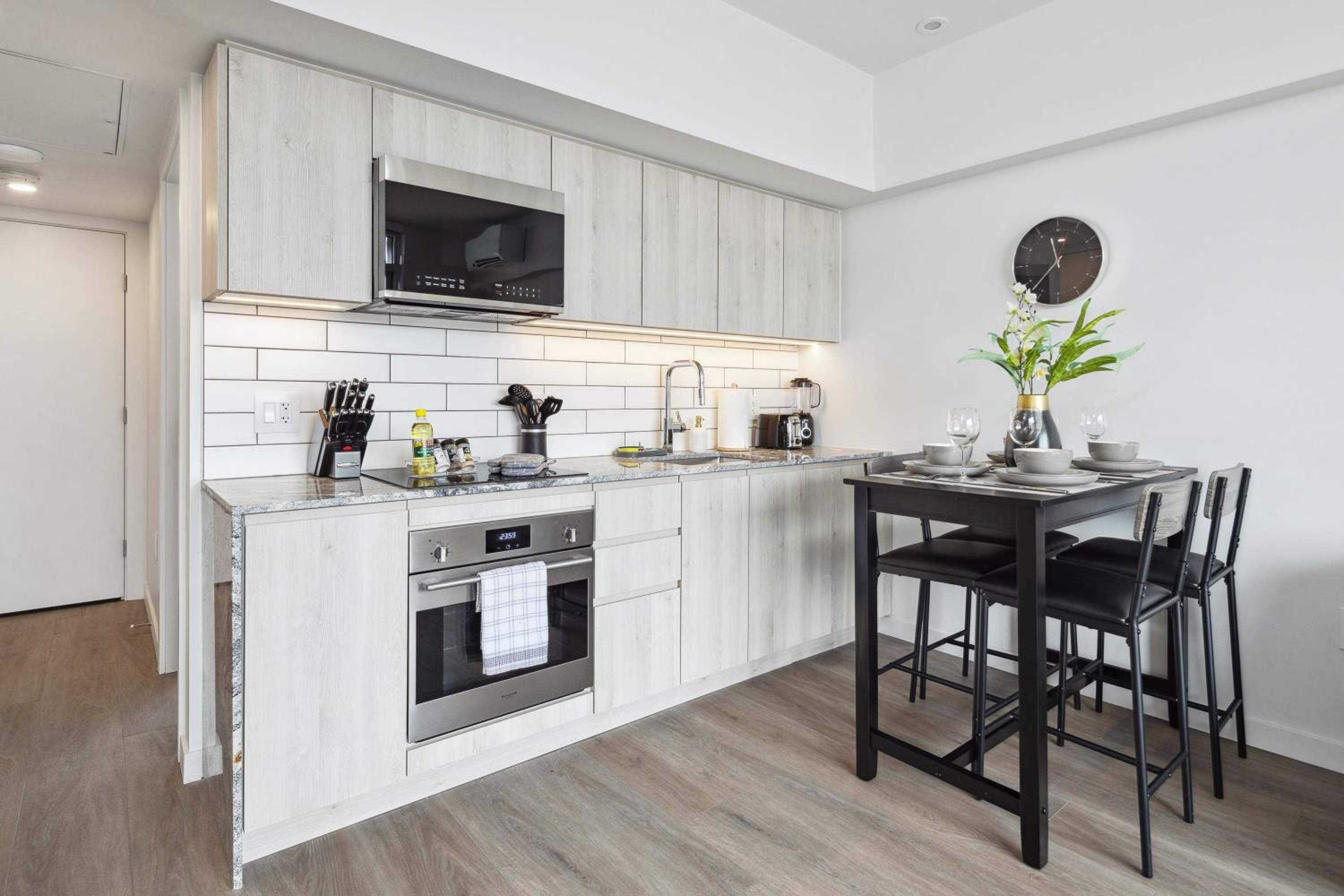 Brand New City Apt in Downtown Vancouver