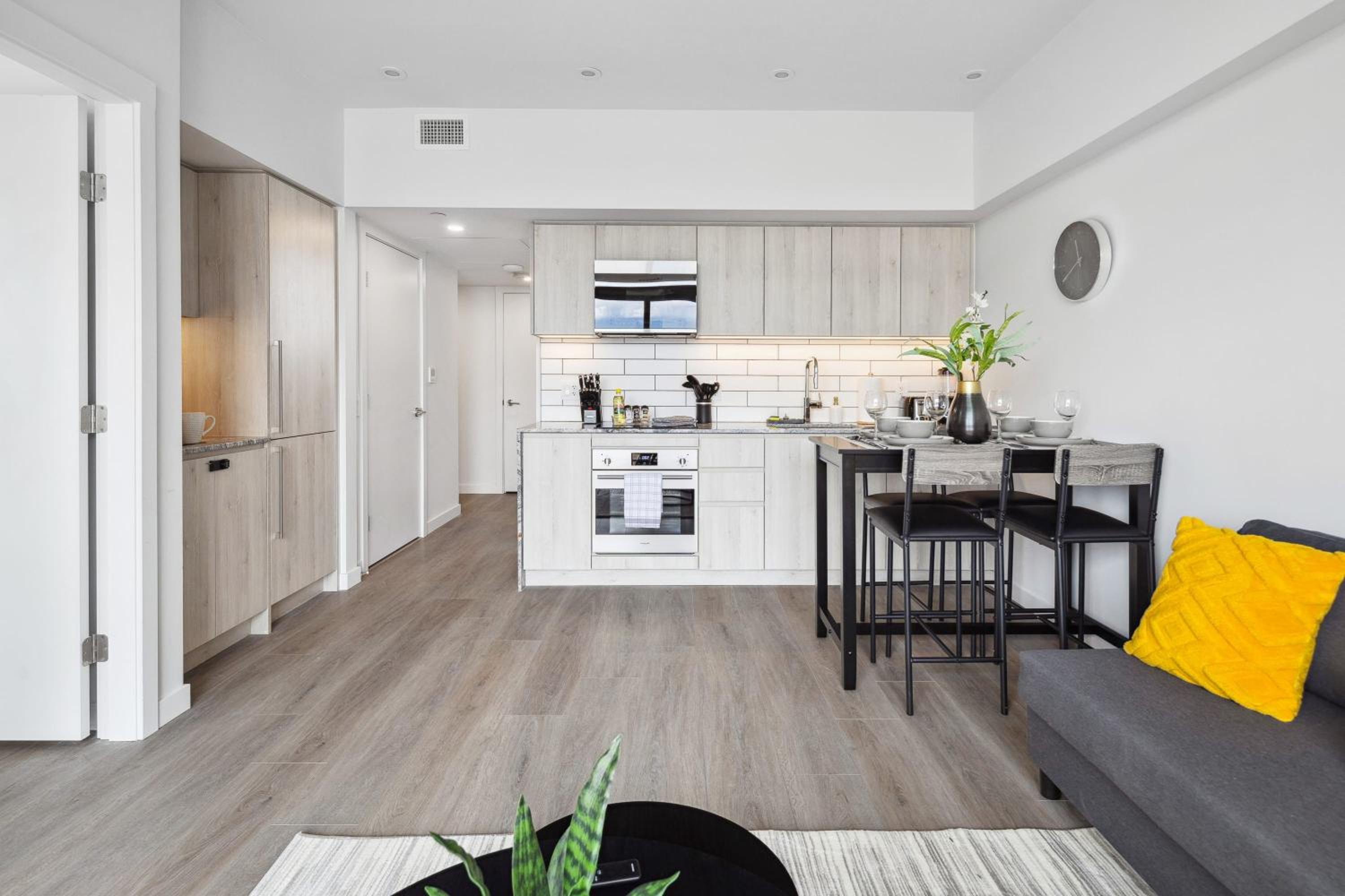 Brand New City Apt in Downtown Vancouver