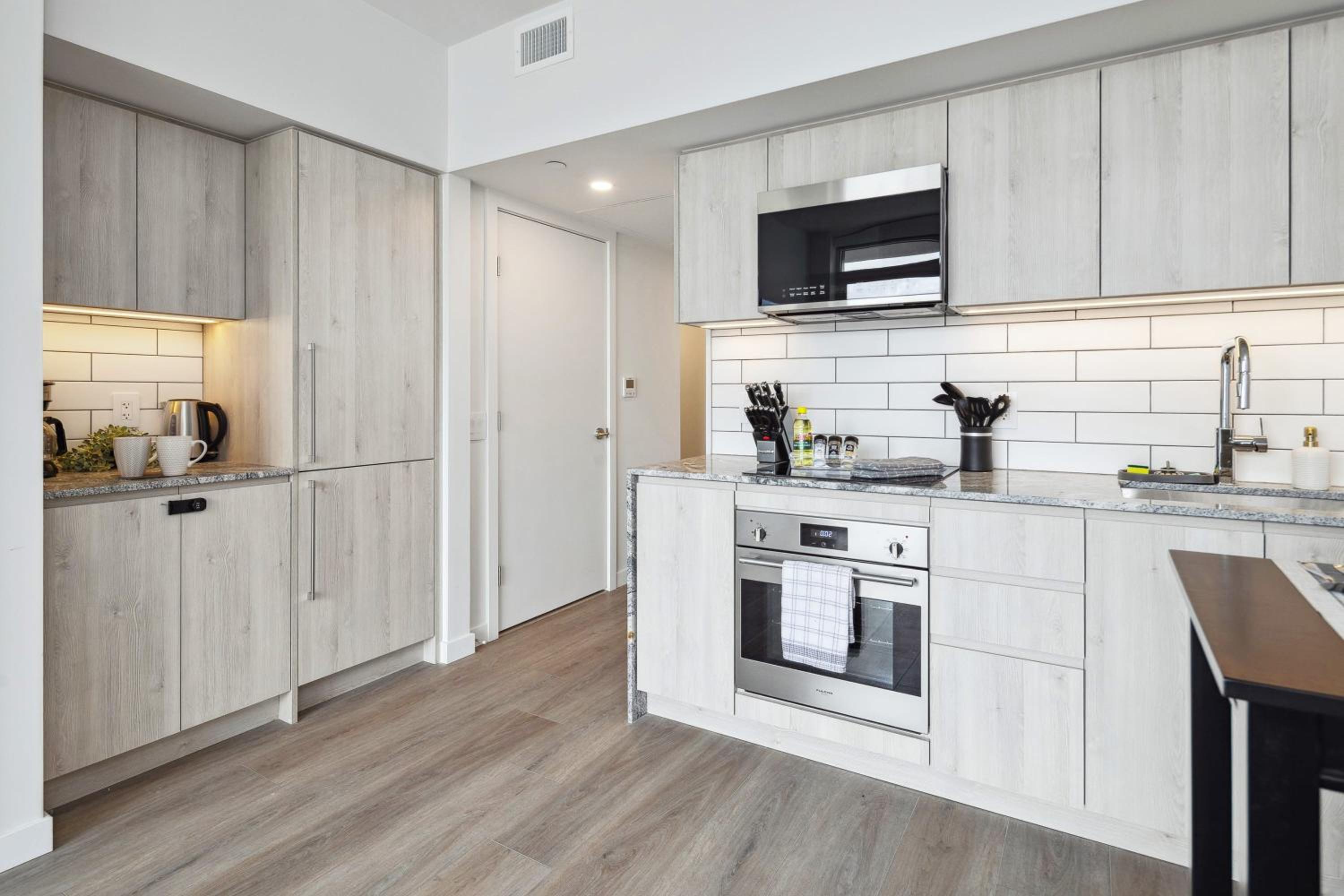 Brand New City Apt in Downtown Vancouver