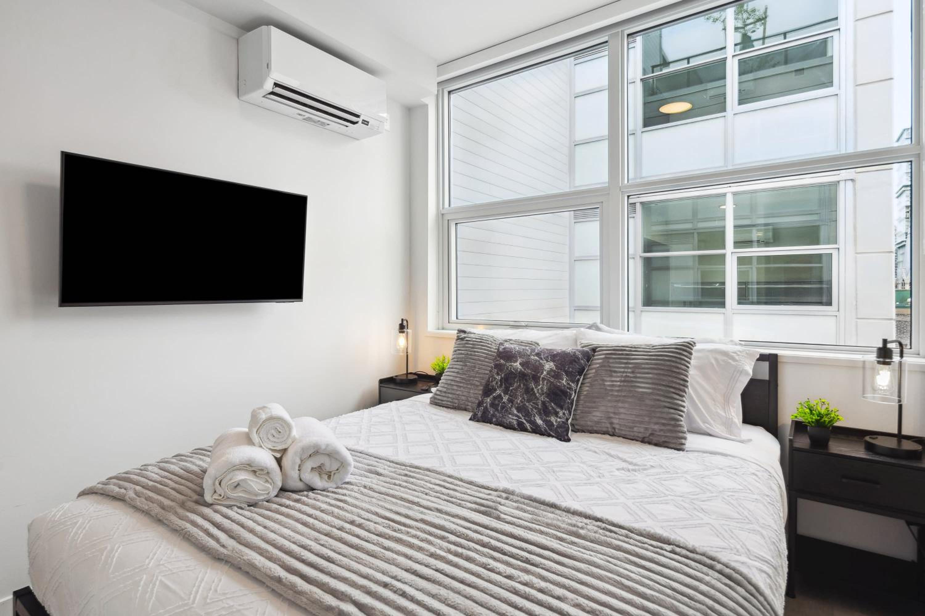 Brand New City Apt in Downtown Vancouver