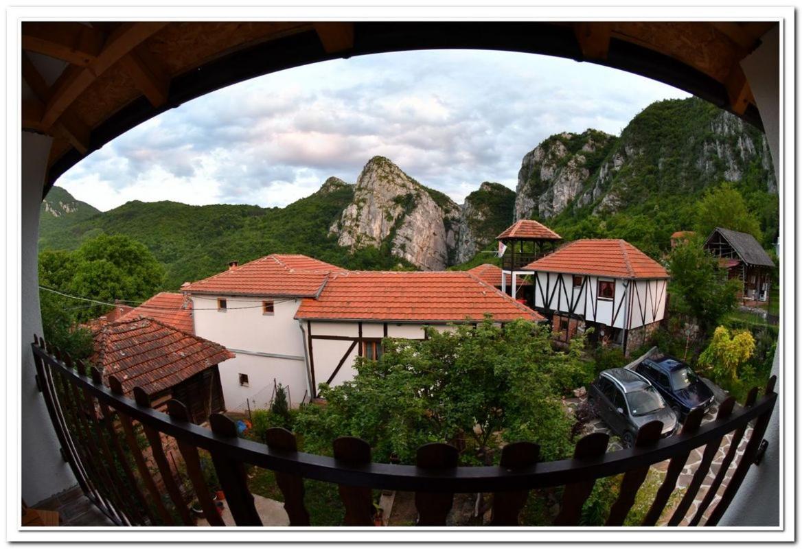Golemi kamik Pirot Vlasi 4 view 5