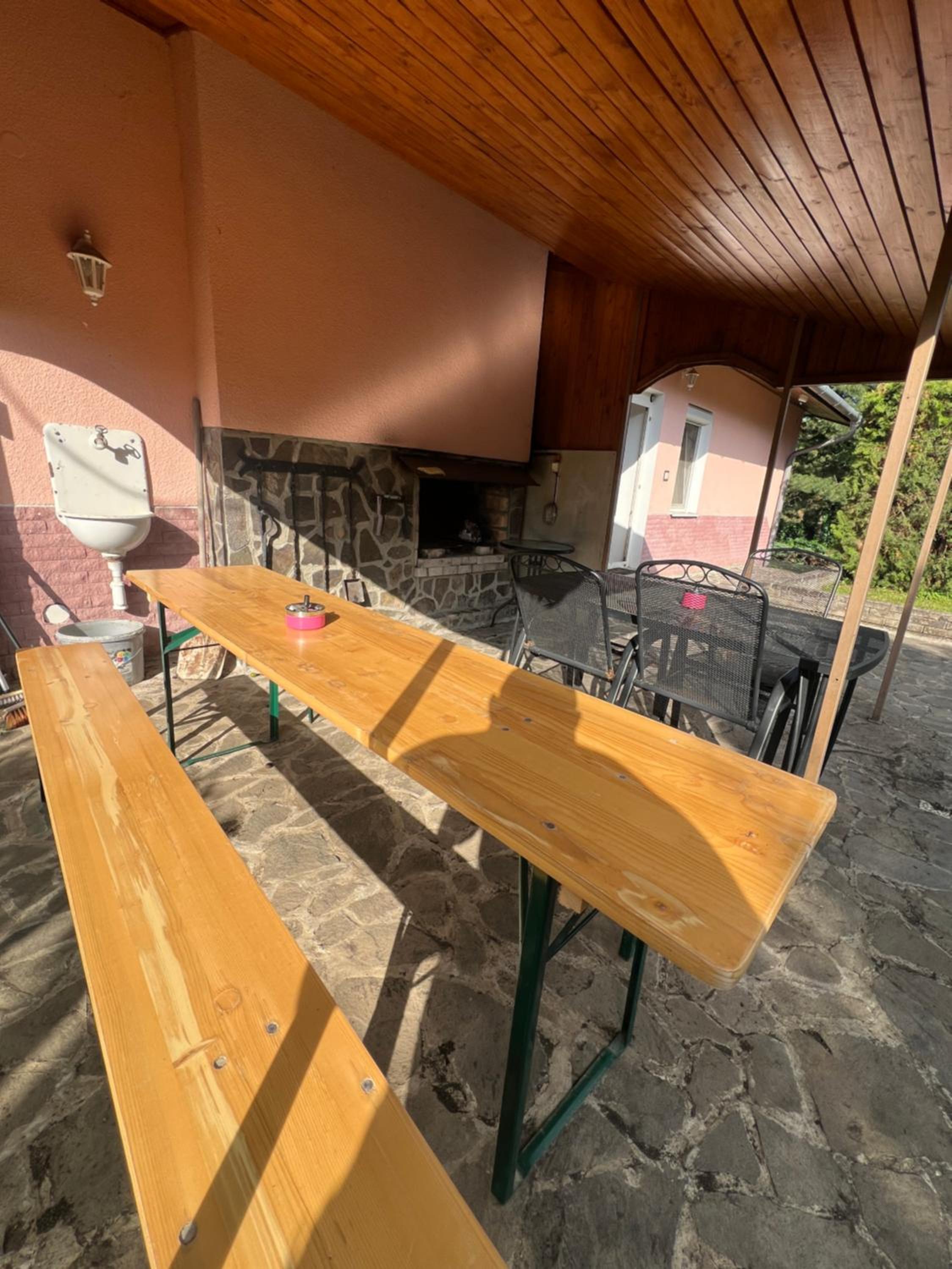 Self-Check- 4-Room Extra large house en Nitra