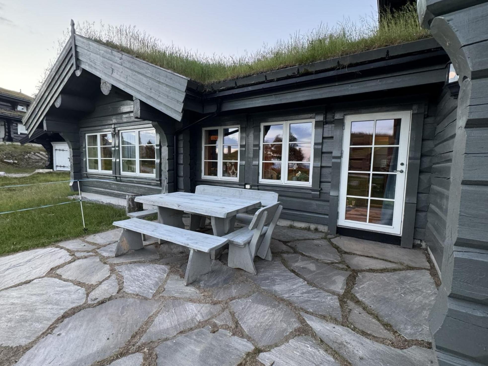 Stunning log cabin at Lifjell with lots of charms view 4