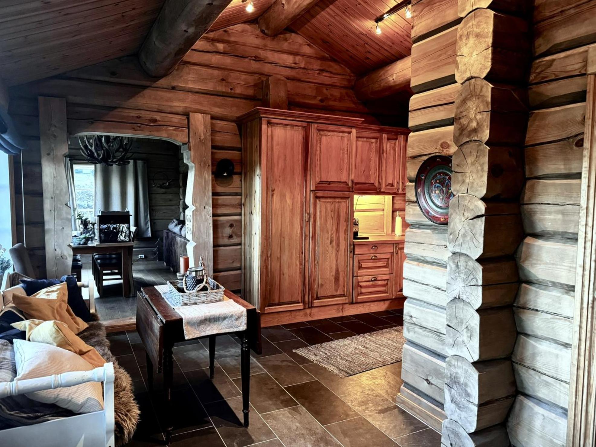 Stunning log cabin at Lifjell with lots of charms view 2