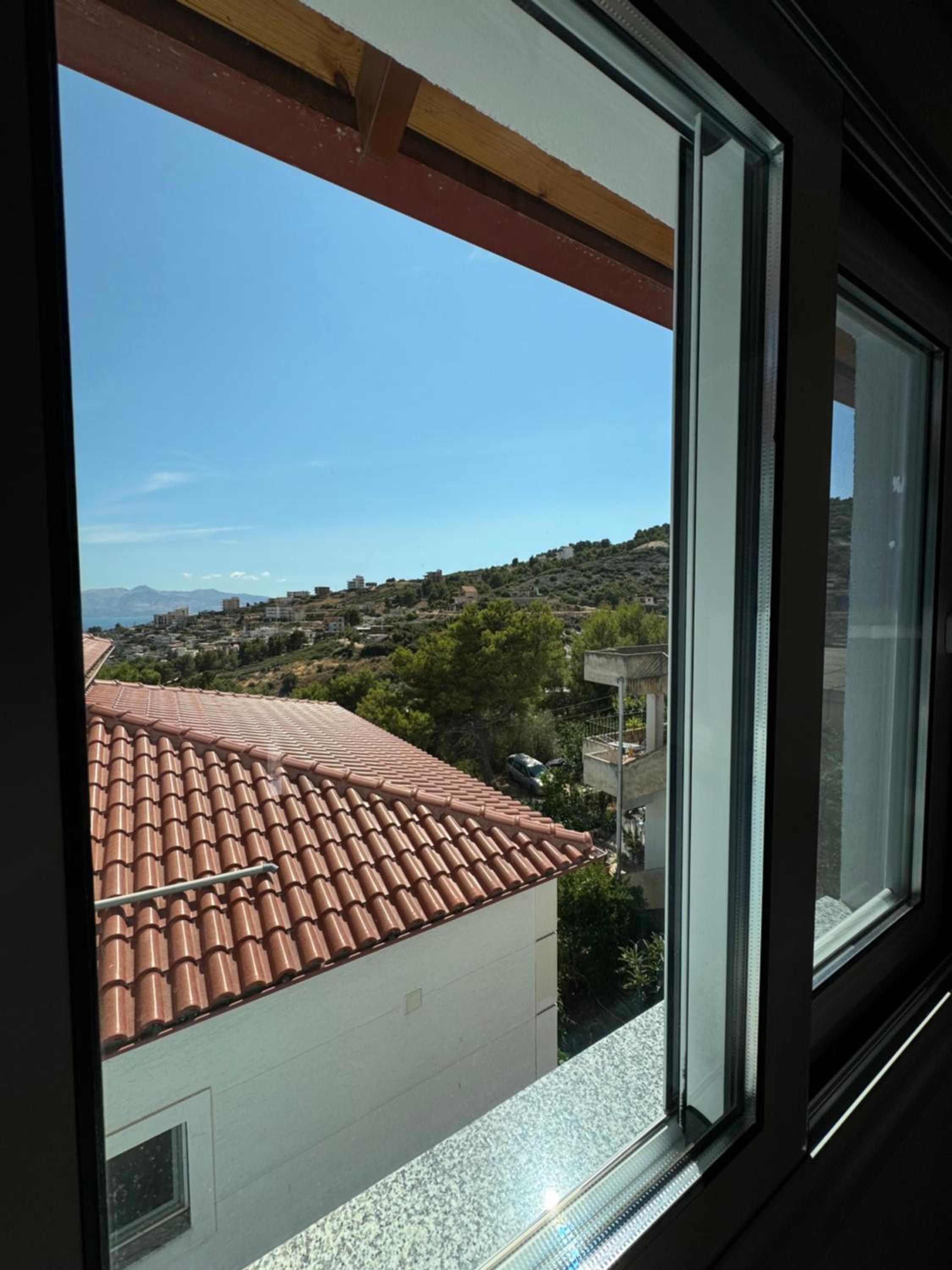 Adem Hillcrest Apartments