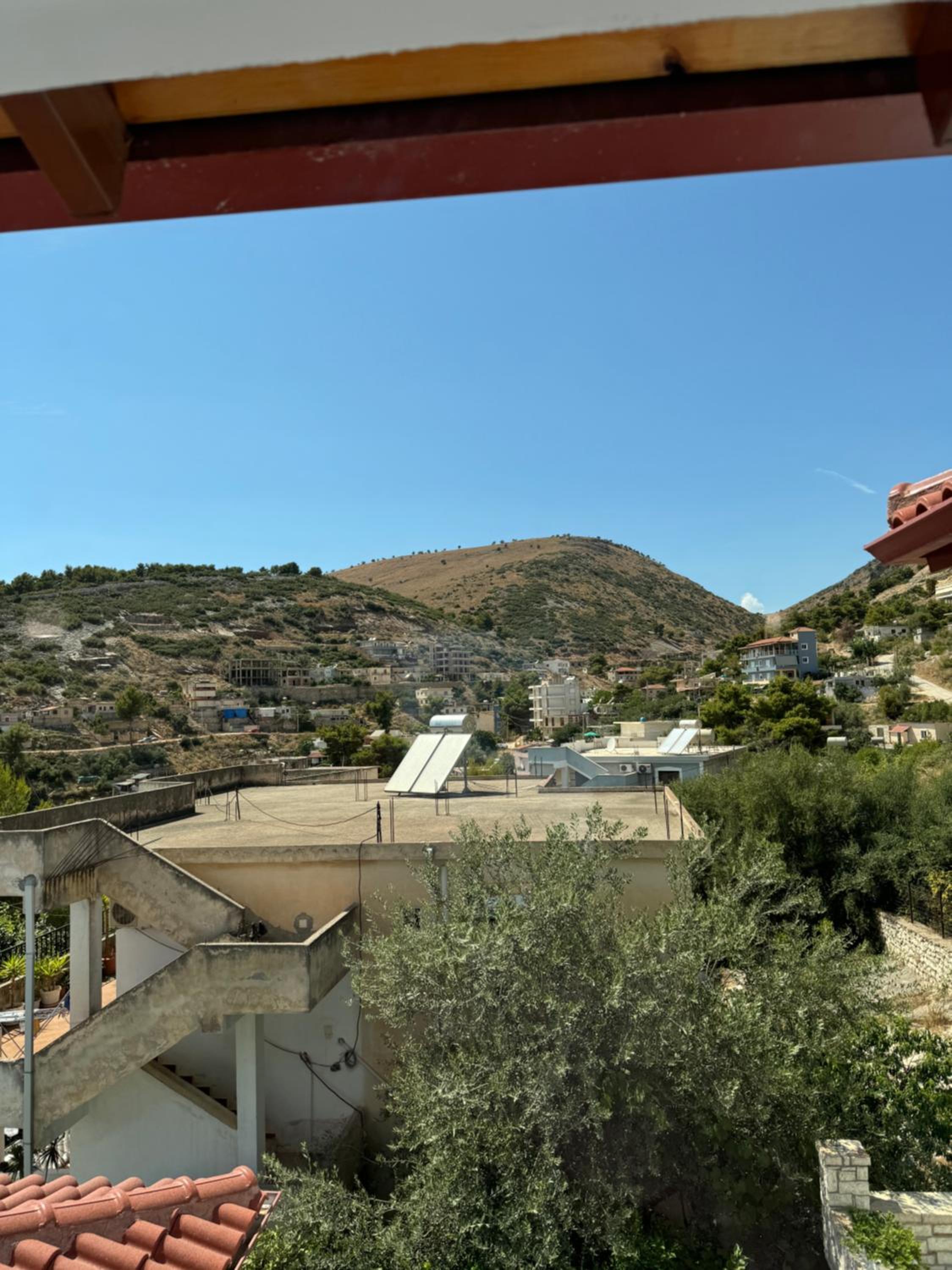 Adem Hillcrest Apartments