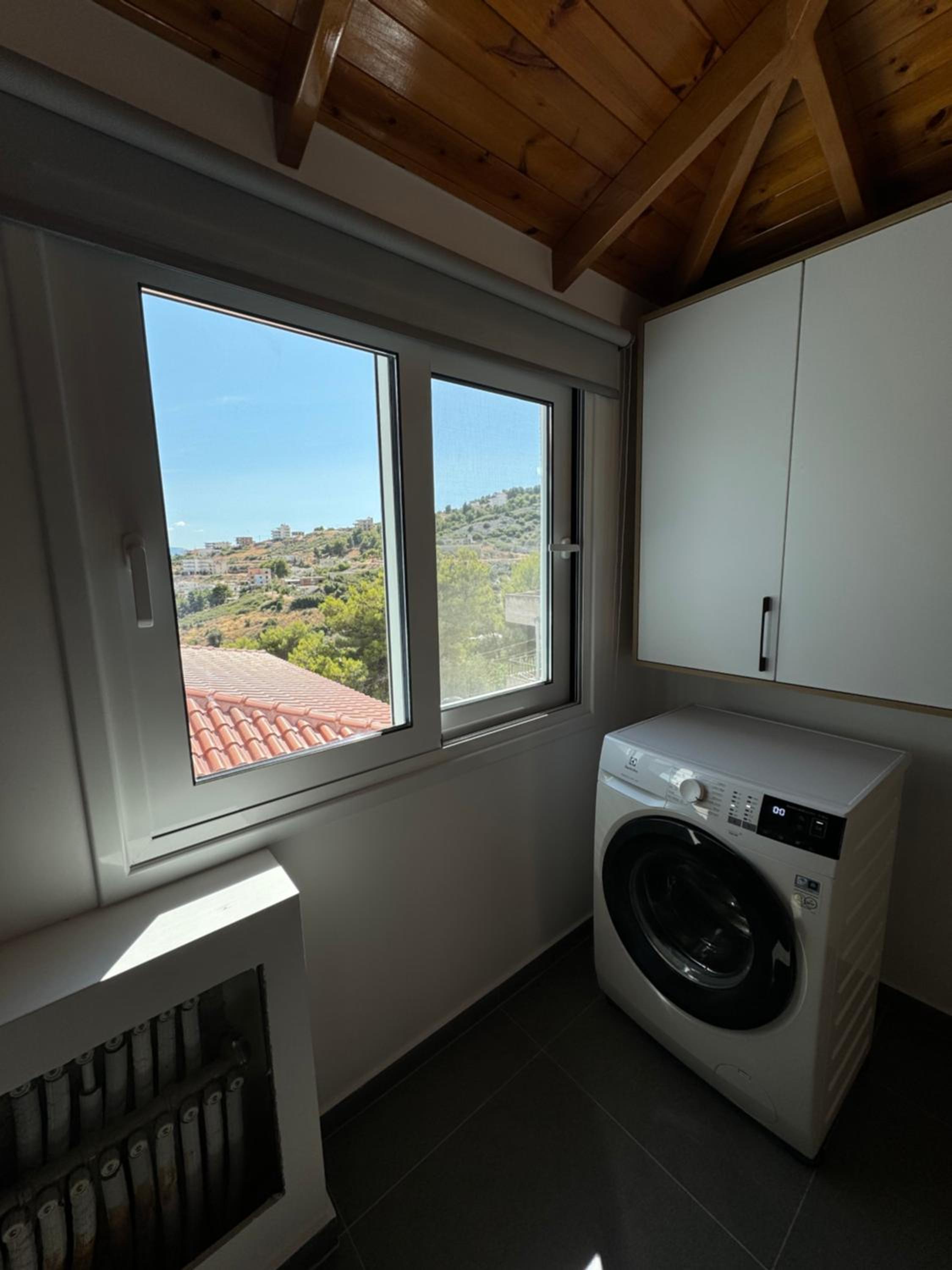 Adem Hillcrest Apartments