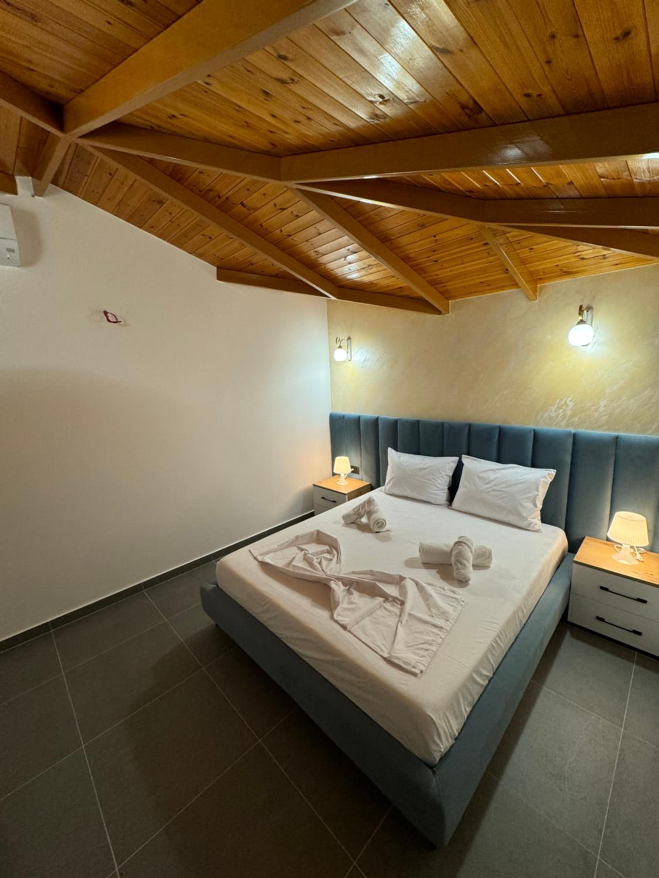 Adem Hillcrest Apartments