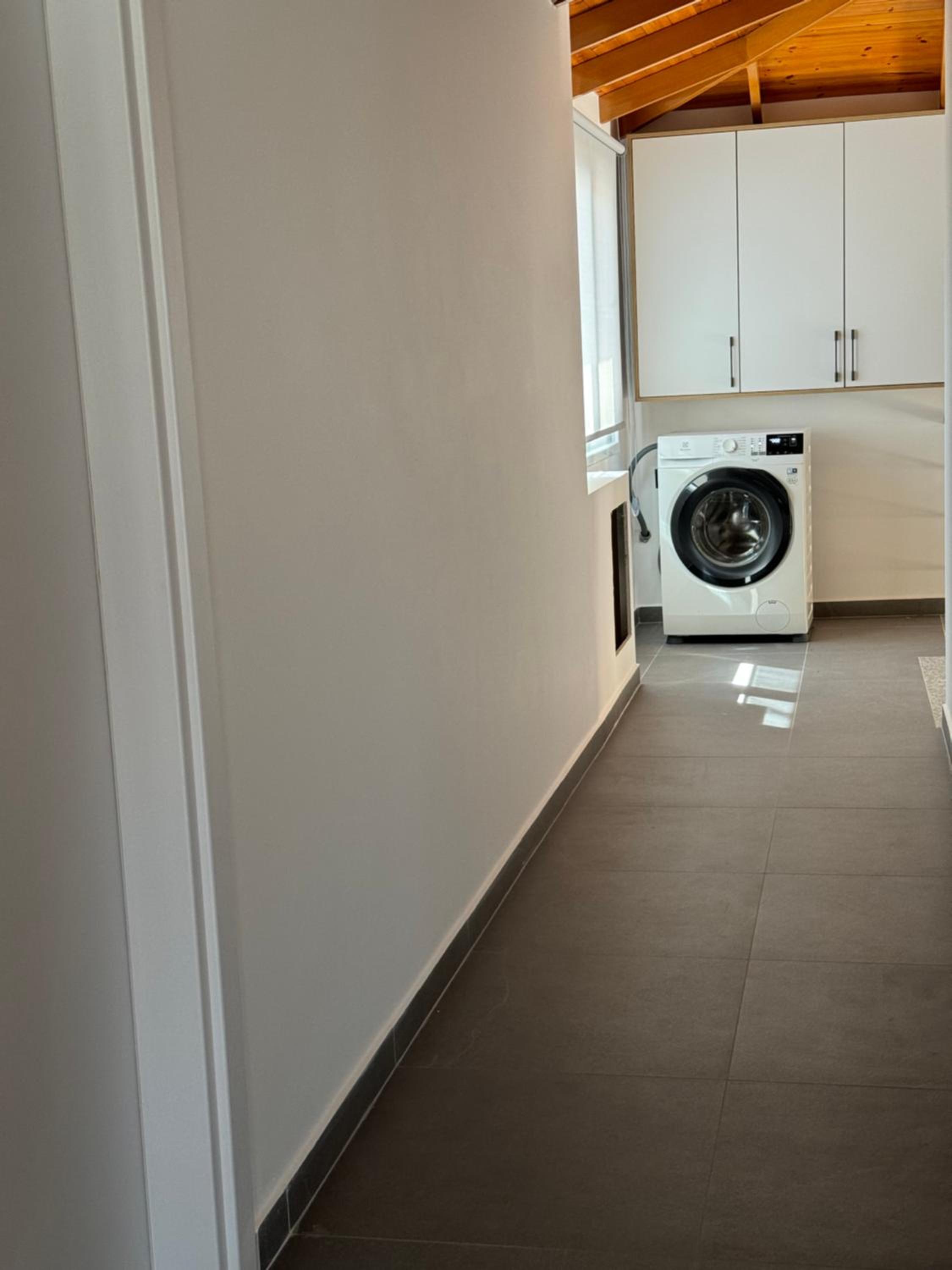 Adem Hillcrest Apartments