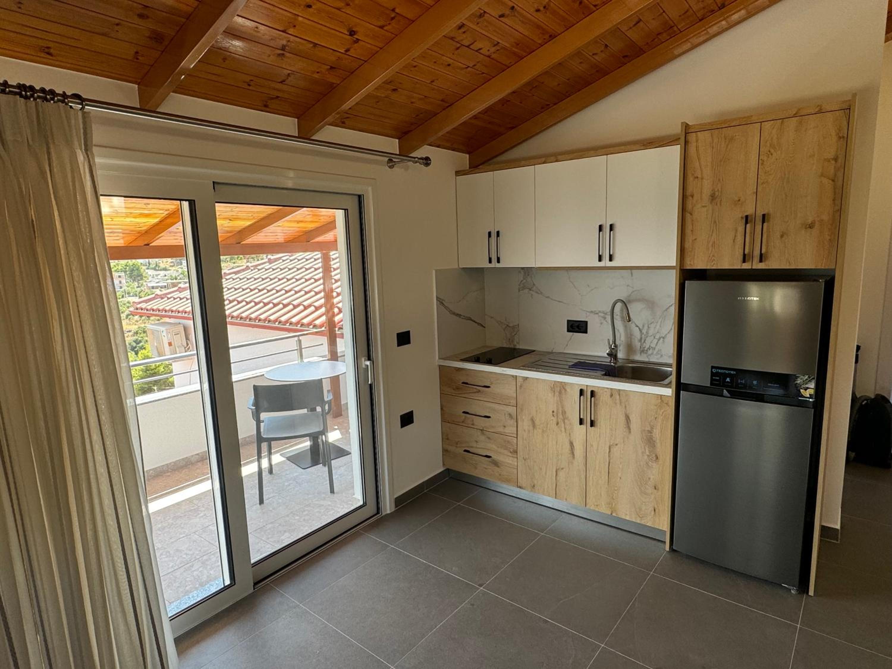 Adem Hillcrest Apartments