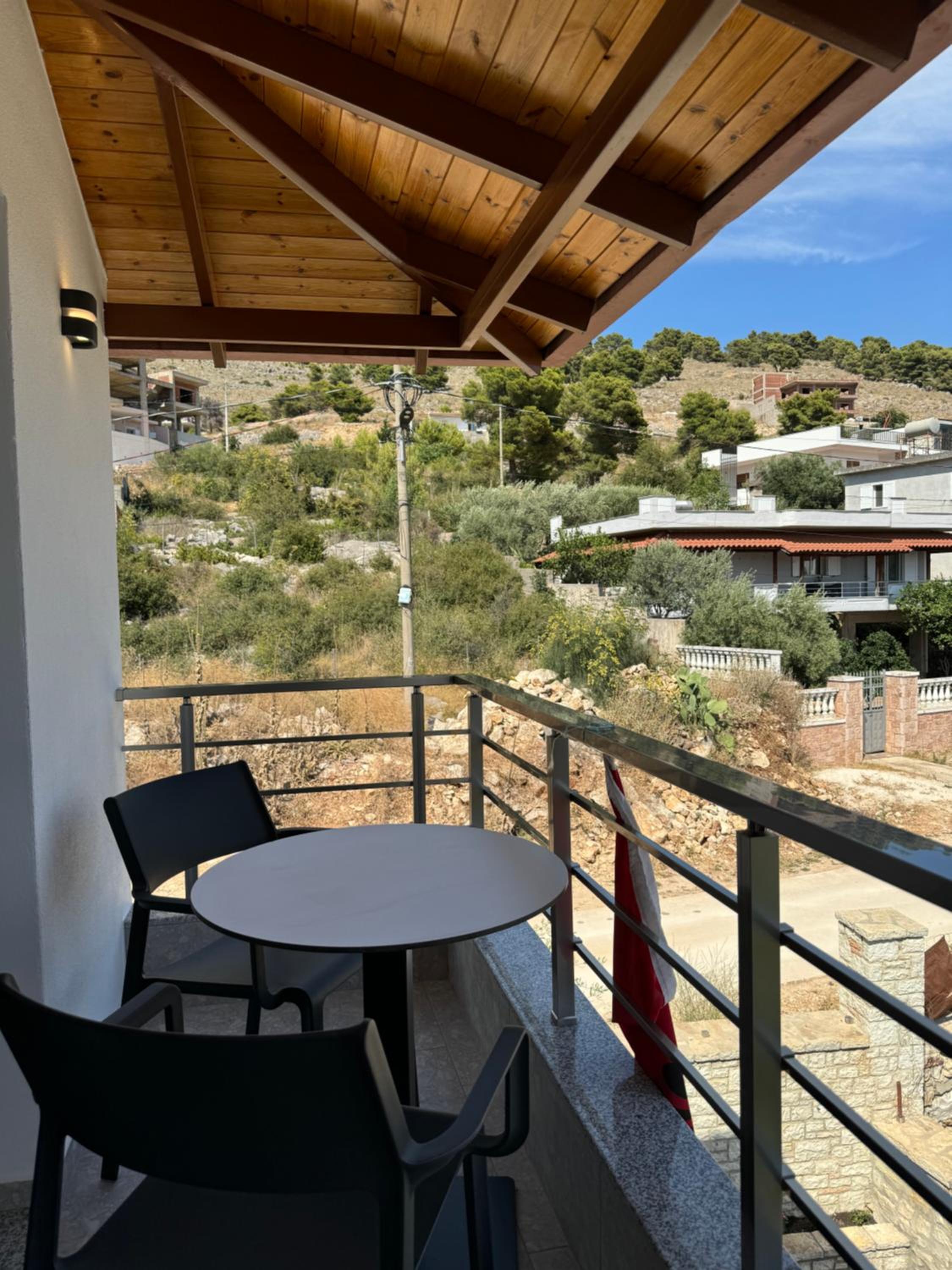 Adem Hillcrest Apartments