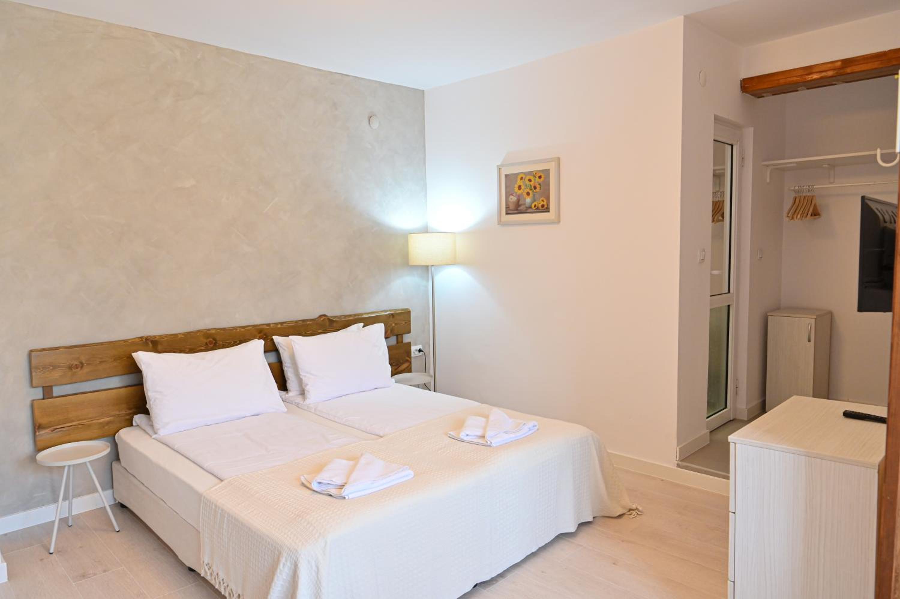 Guest House 7