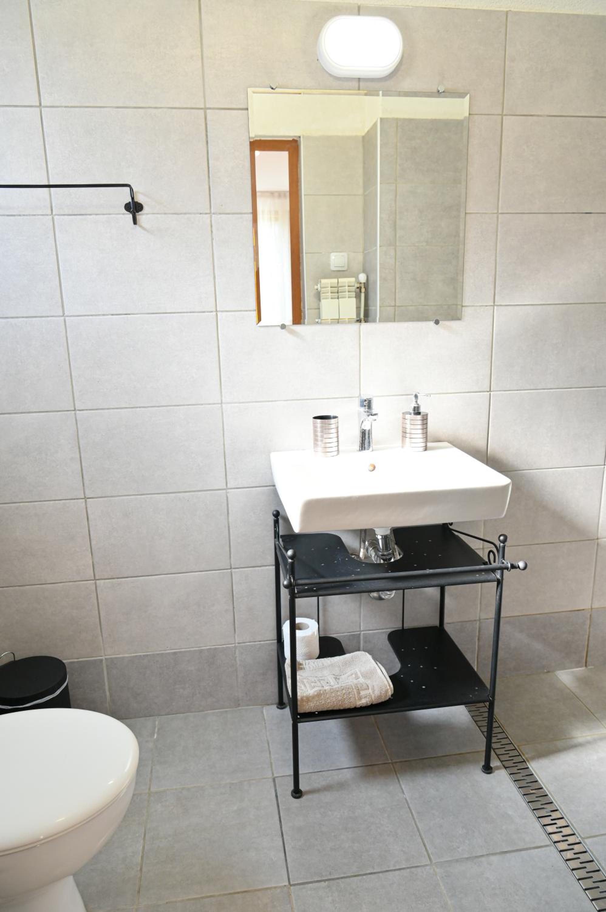 Guest House 7
