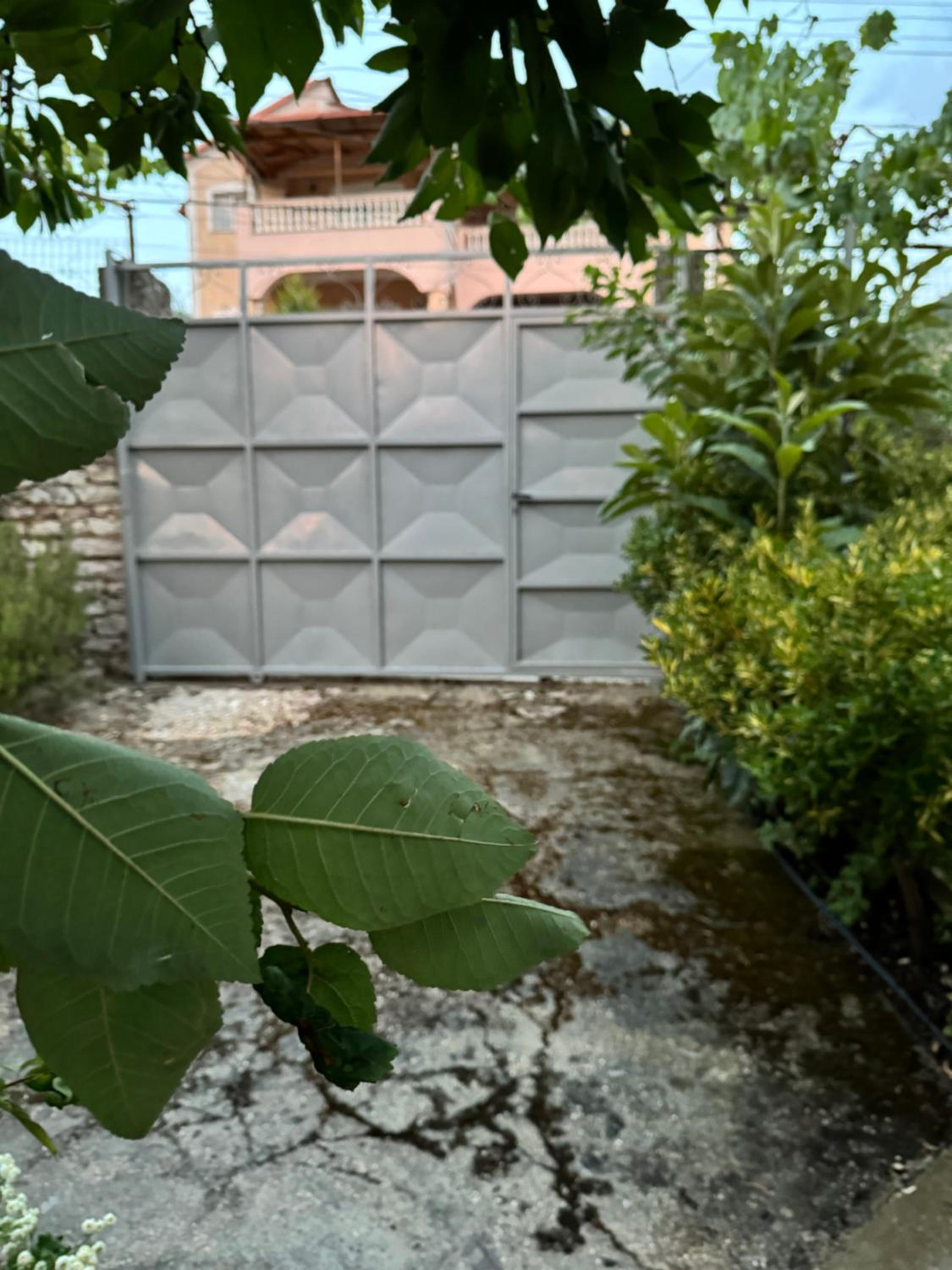 Alesio House