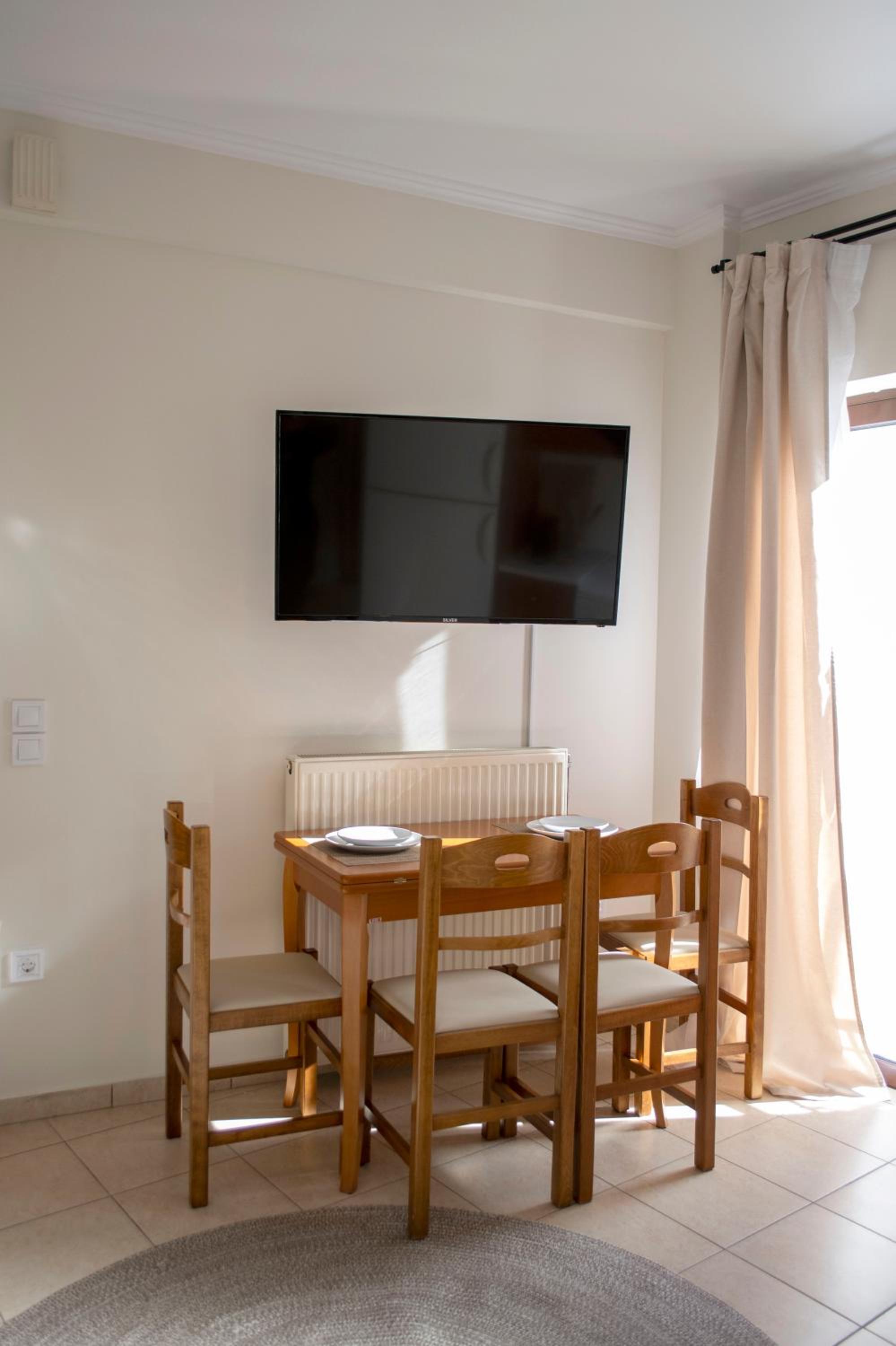 Rokani Studio I at Kalavrita Center