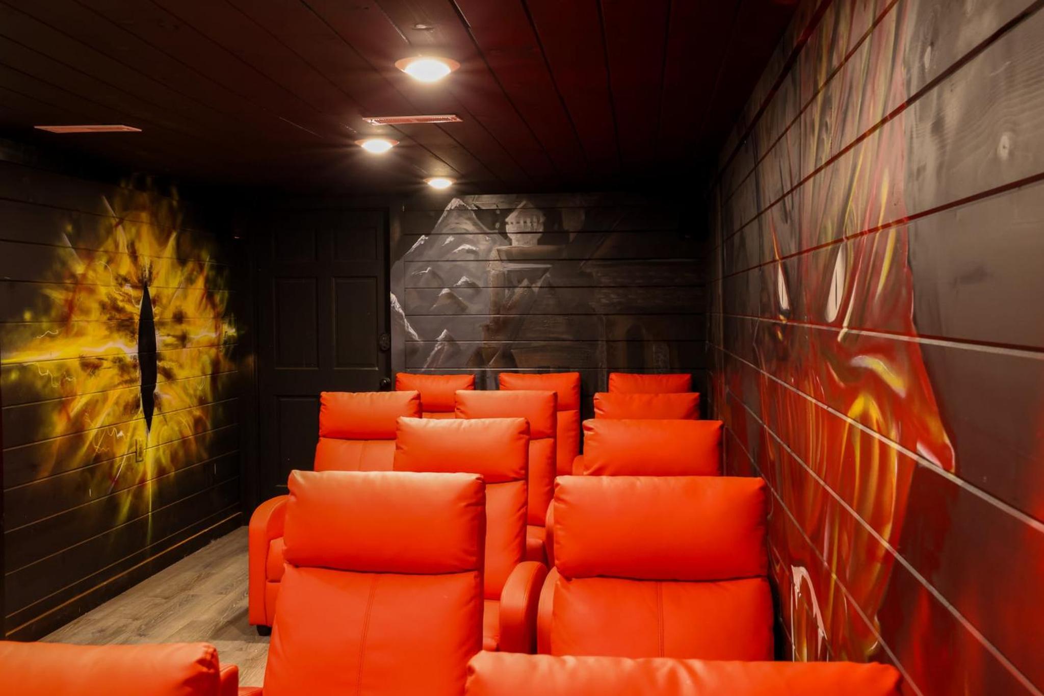Gandalf's Getaway - Themed, Indoor 80 Degree Pool, Theater, & Arcade view 5