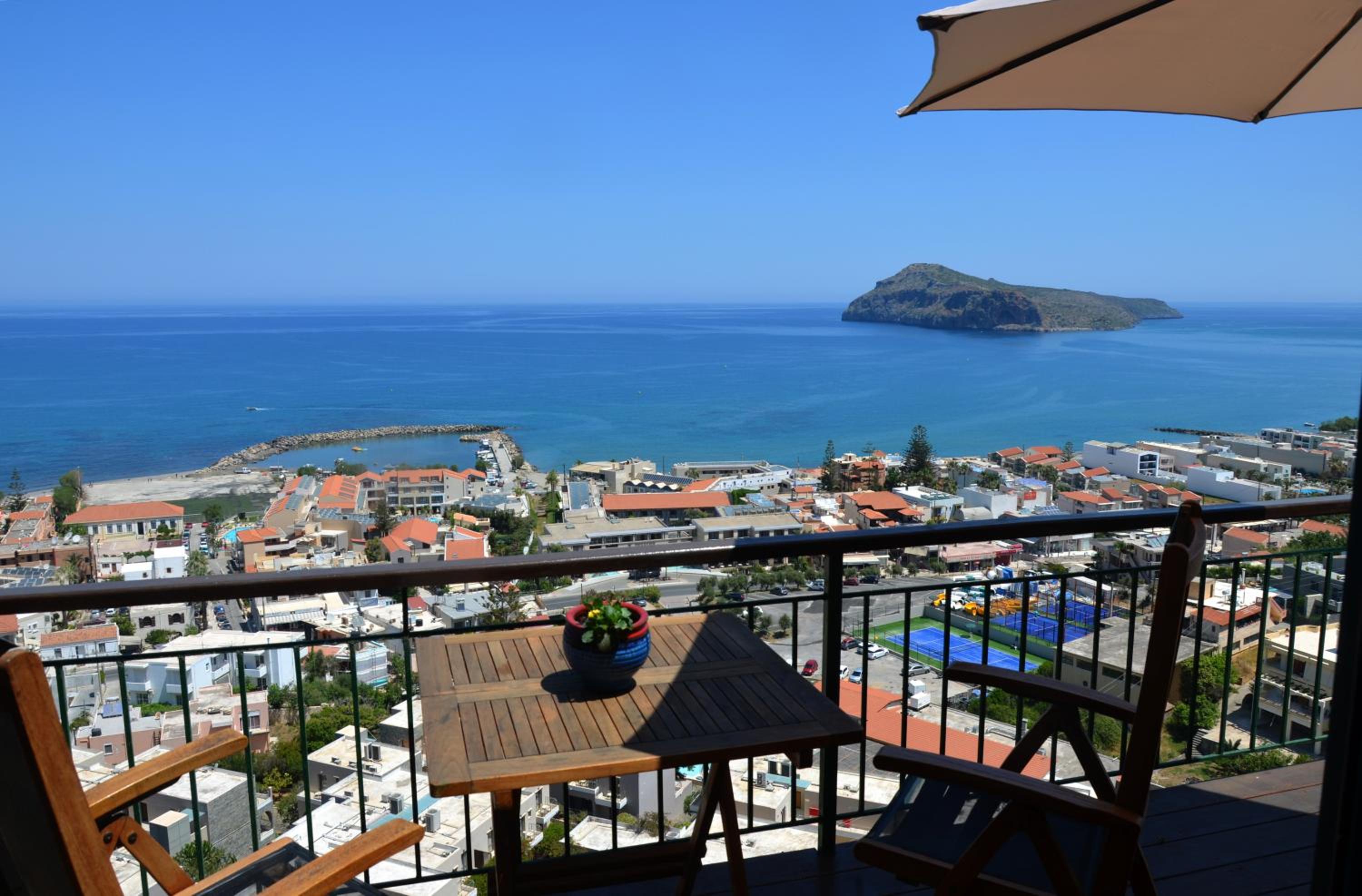 The Hillside Home 21