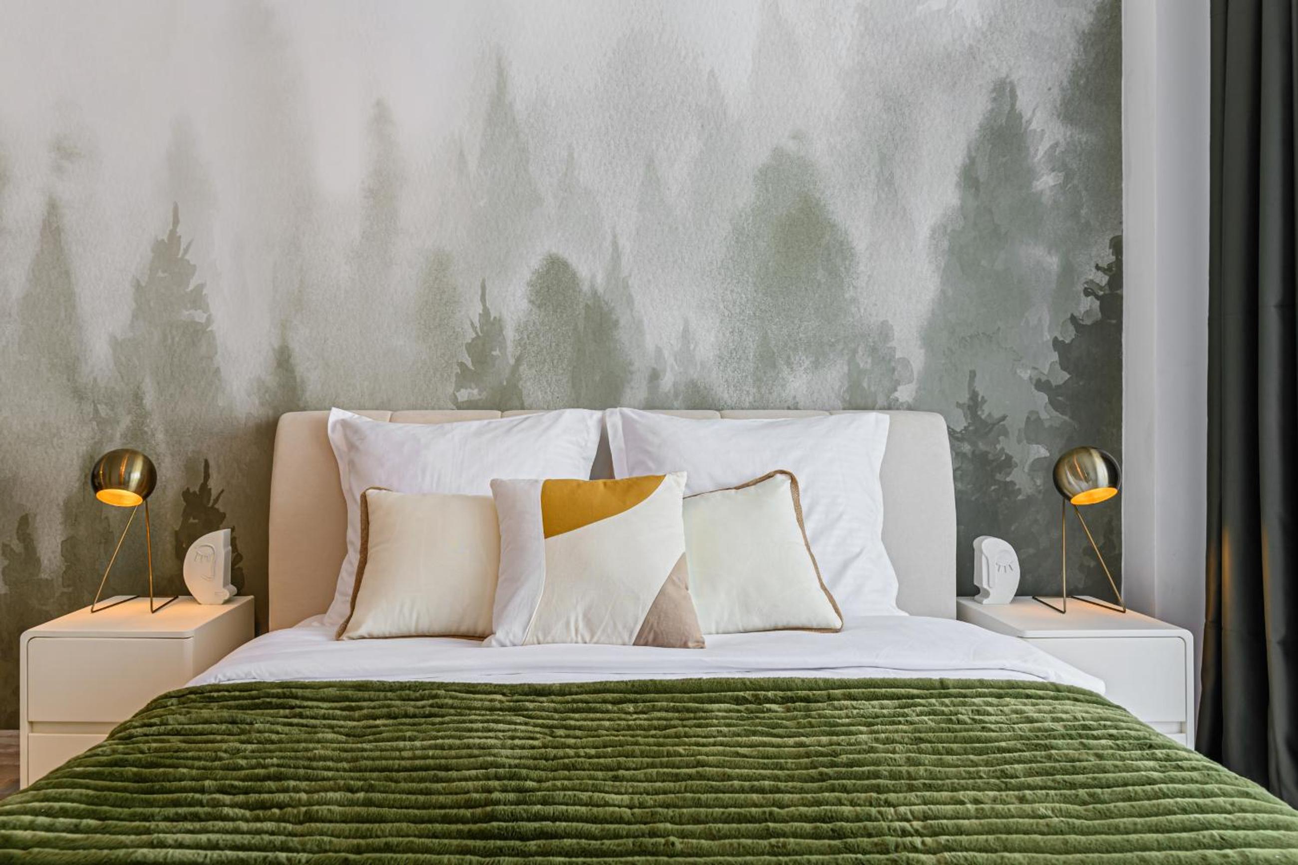 Evergreen Escape Apartment Coresi view 3