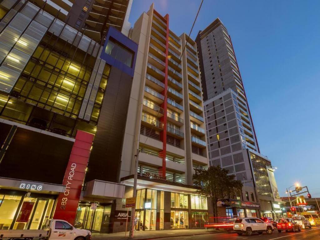 Southbank Family Urban Spacious 2BR