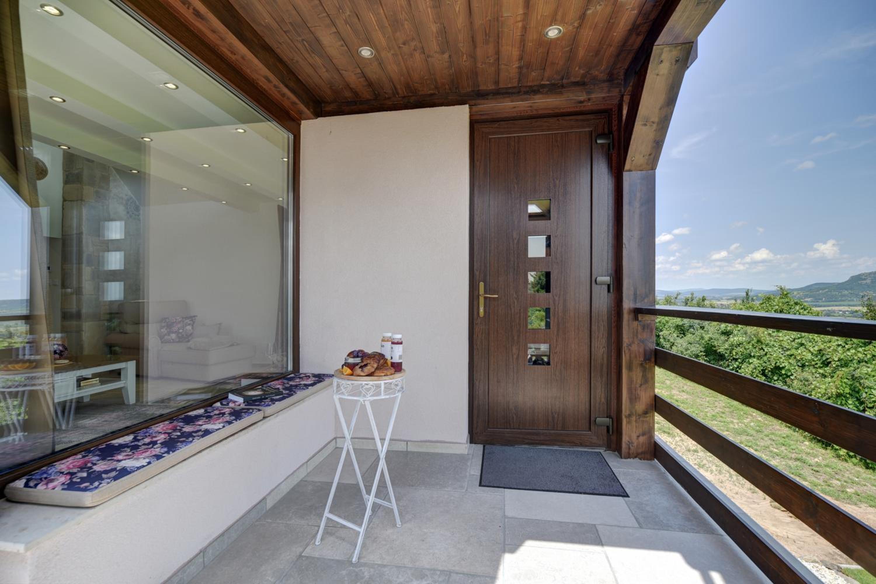 Villa Viano view 3