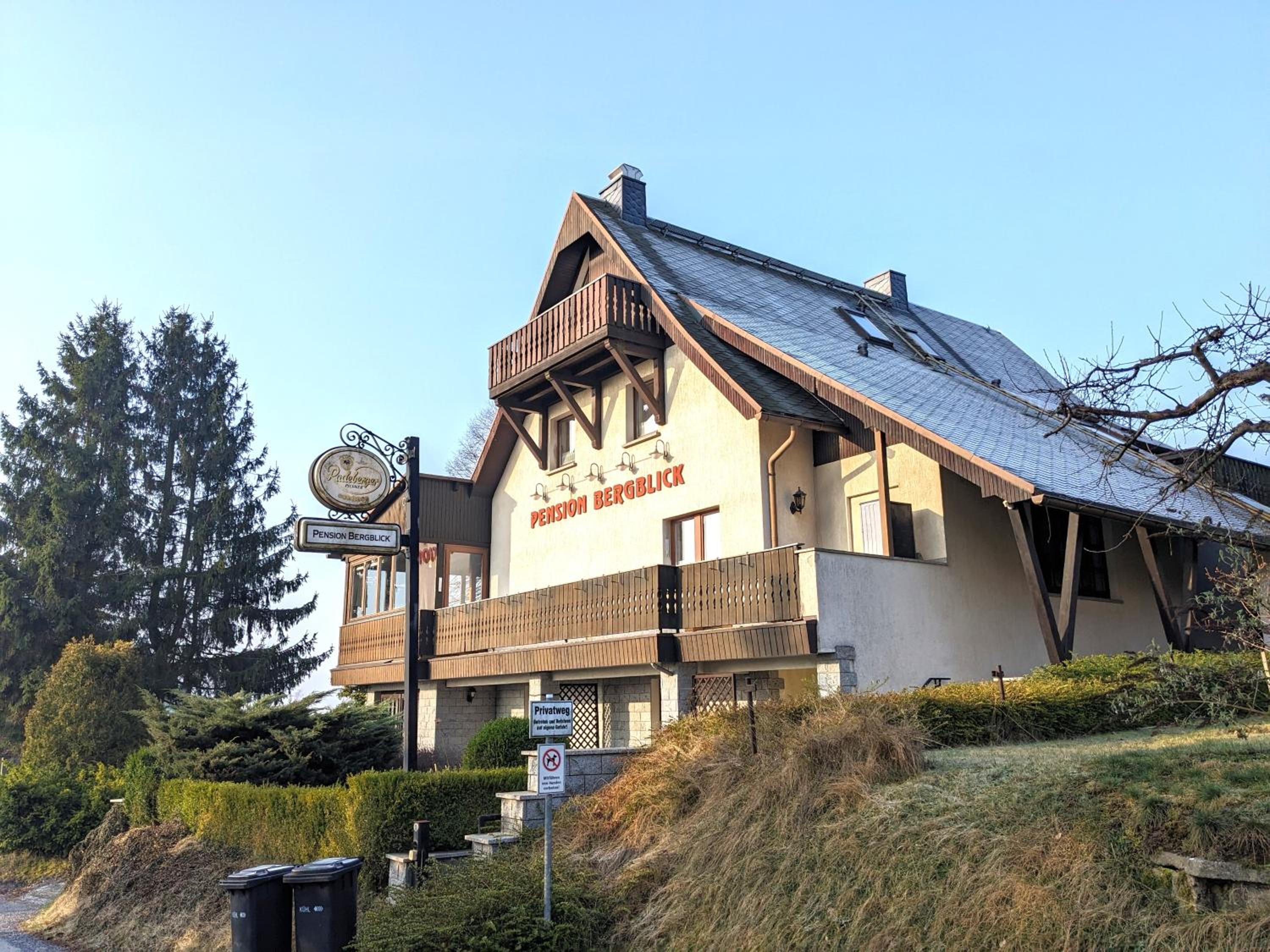 B8 Urlaubsmagie Bergsteigerwohnung mit Balkon mit Aussicht aufs Elbsandsteingebirge