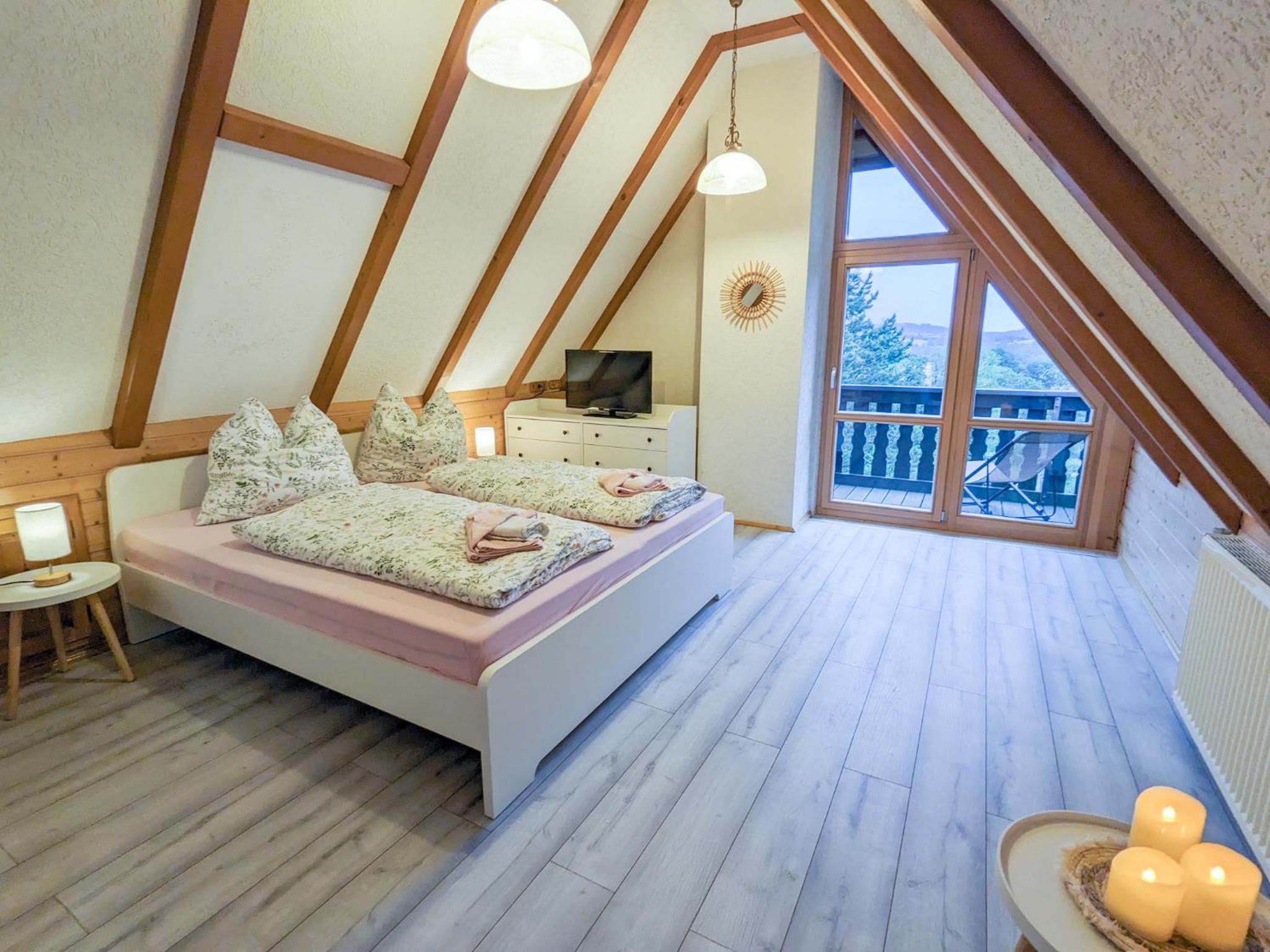 B8 Urlaubsmagie Bergsteigerwohnung mit Balkon mit Aussicht aufs Elbsandsteingebirge