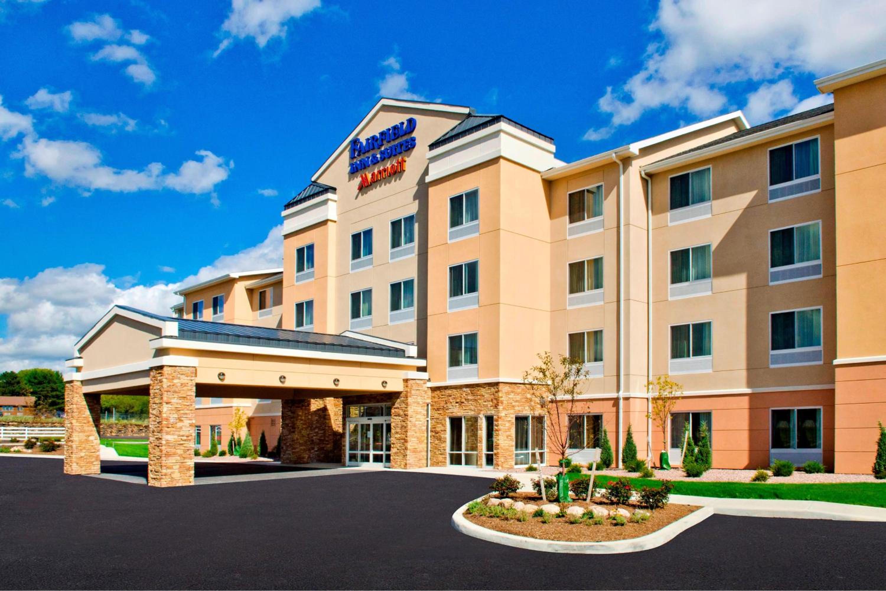 Watertown Vacations - Fairfield Inn Suites by Marriott Watertown Thousand Islands - Property Image 19
