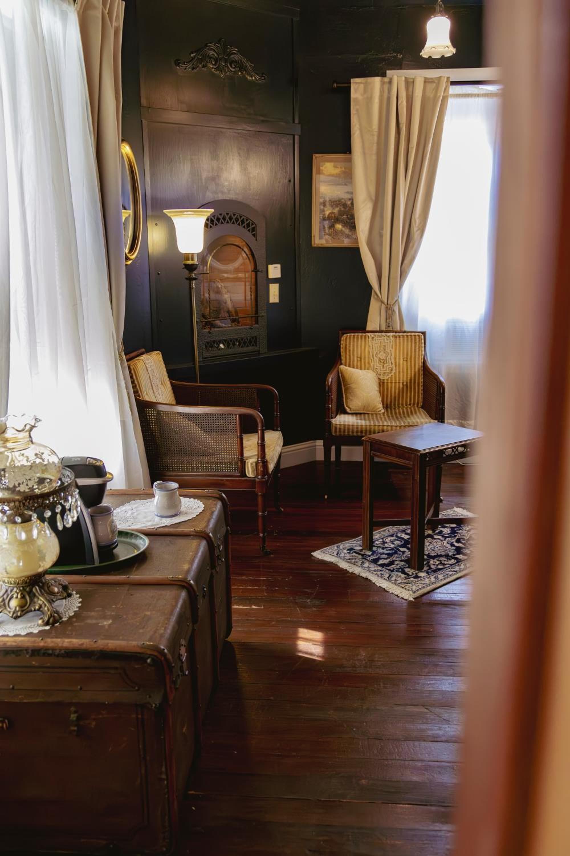 Weaverville Hotel