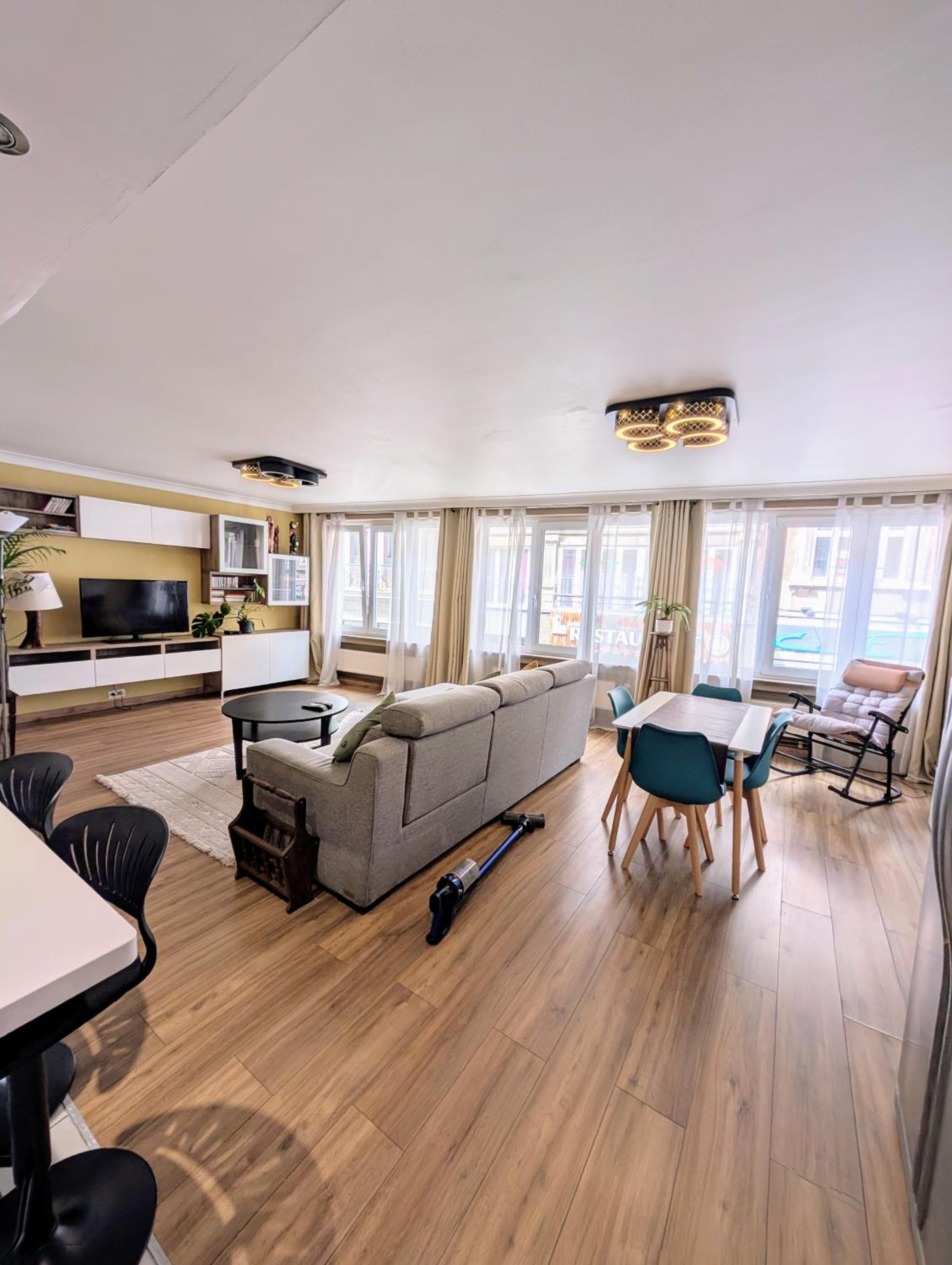 Superbe appartement dans le centre de Mons - Arivée autonome