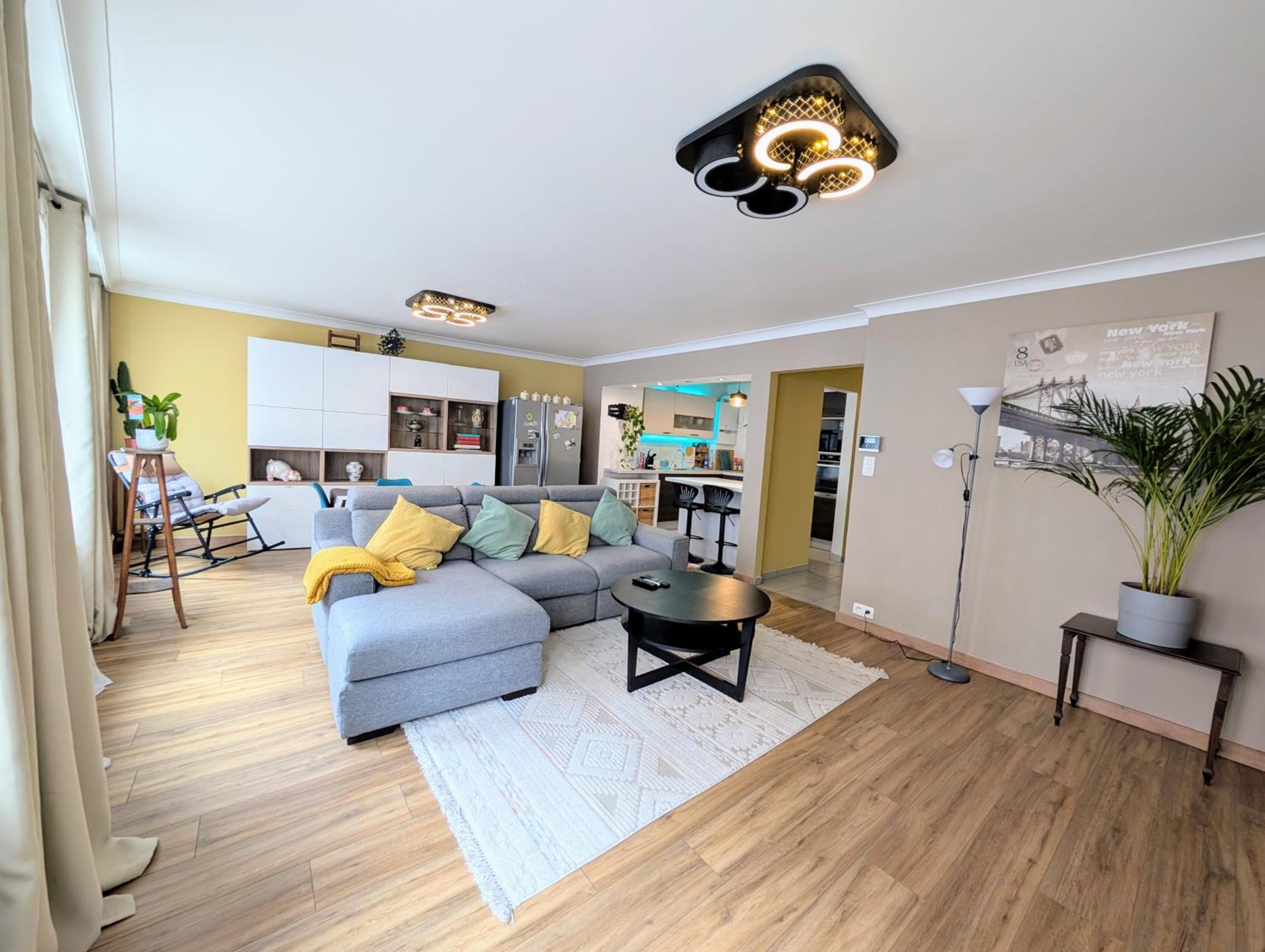 Superbe appartement dans le centre de Mons - Arivée autonome